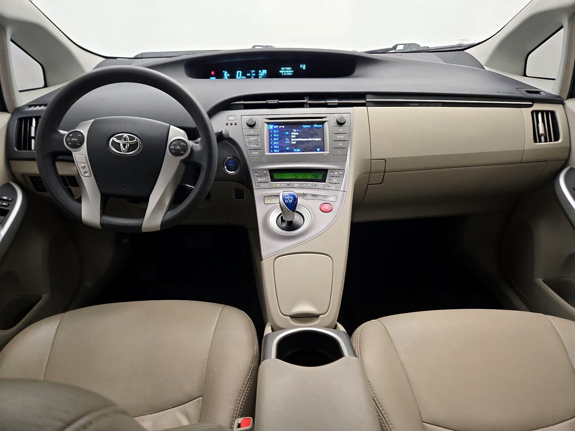 Thumbnail: 2015 Toyota Prius - 9