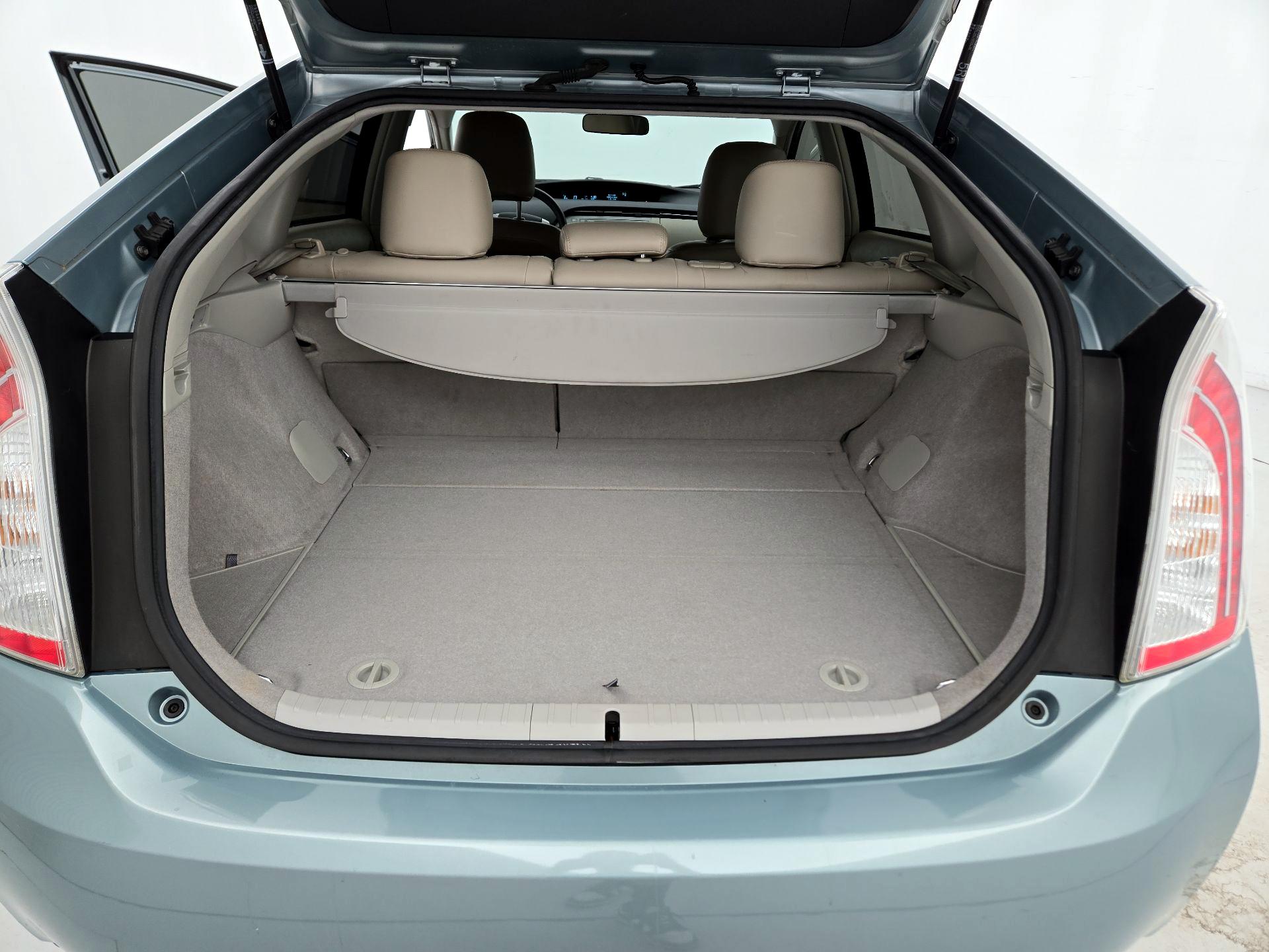 Thumbnail: 2015 Toyota Prius - 20