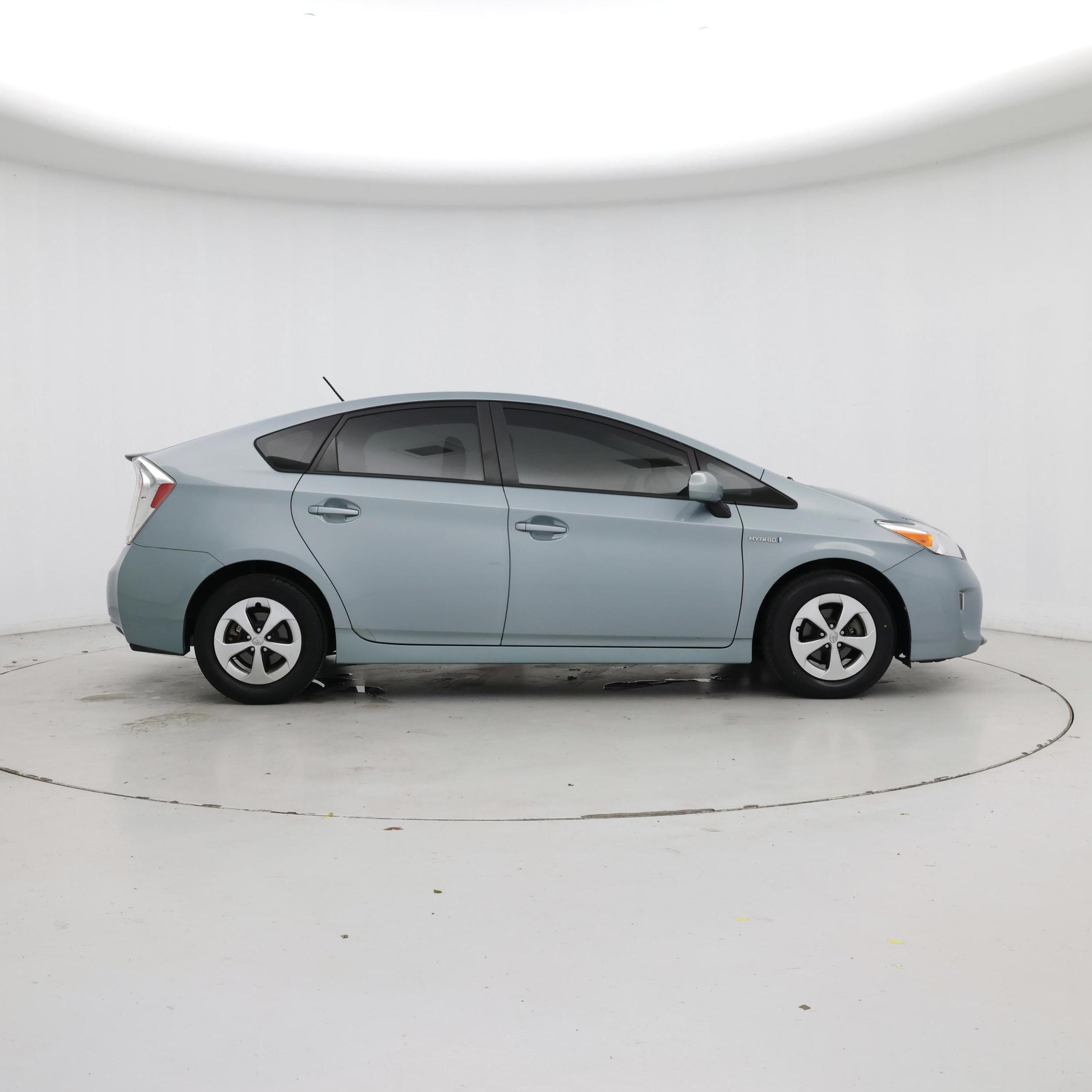 Thumbnail: 2015 Toyota Prius - 7
