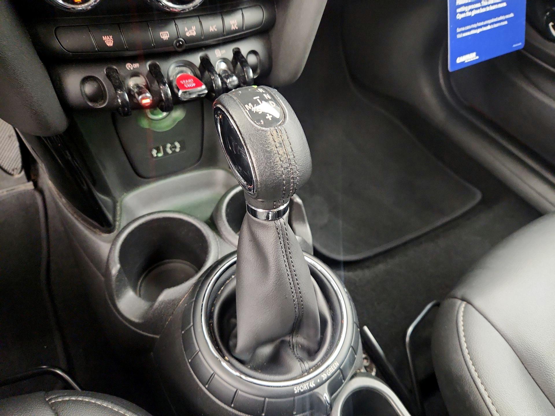 Thumbnail: 2015 MINI Cooper Hardtop - 16