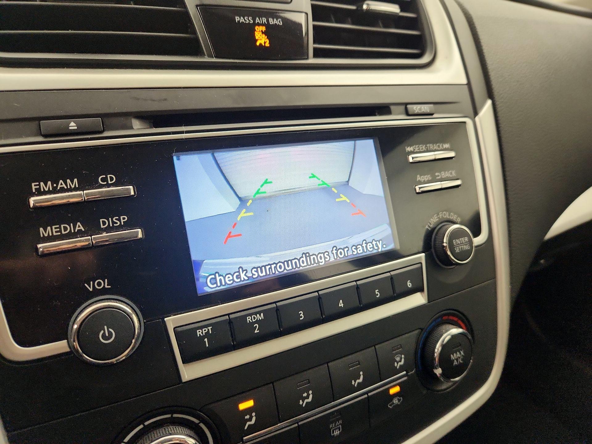 Thumbnail: 2016 Nissan Altima - 14