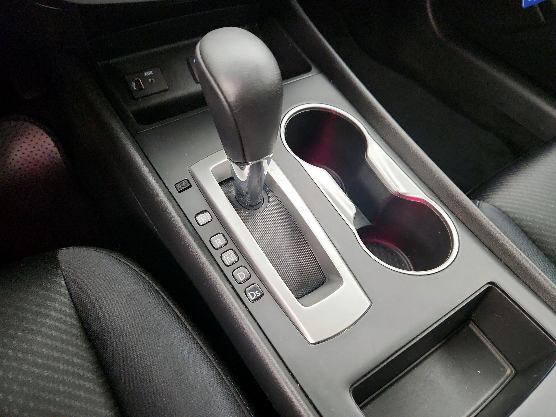 Thumbnail: 2016 Nissan Altima - 17