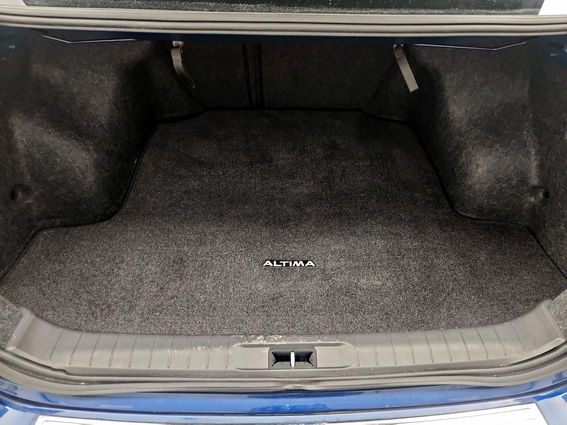 Thumbnail: 2016 Nissan Altima - 20