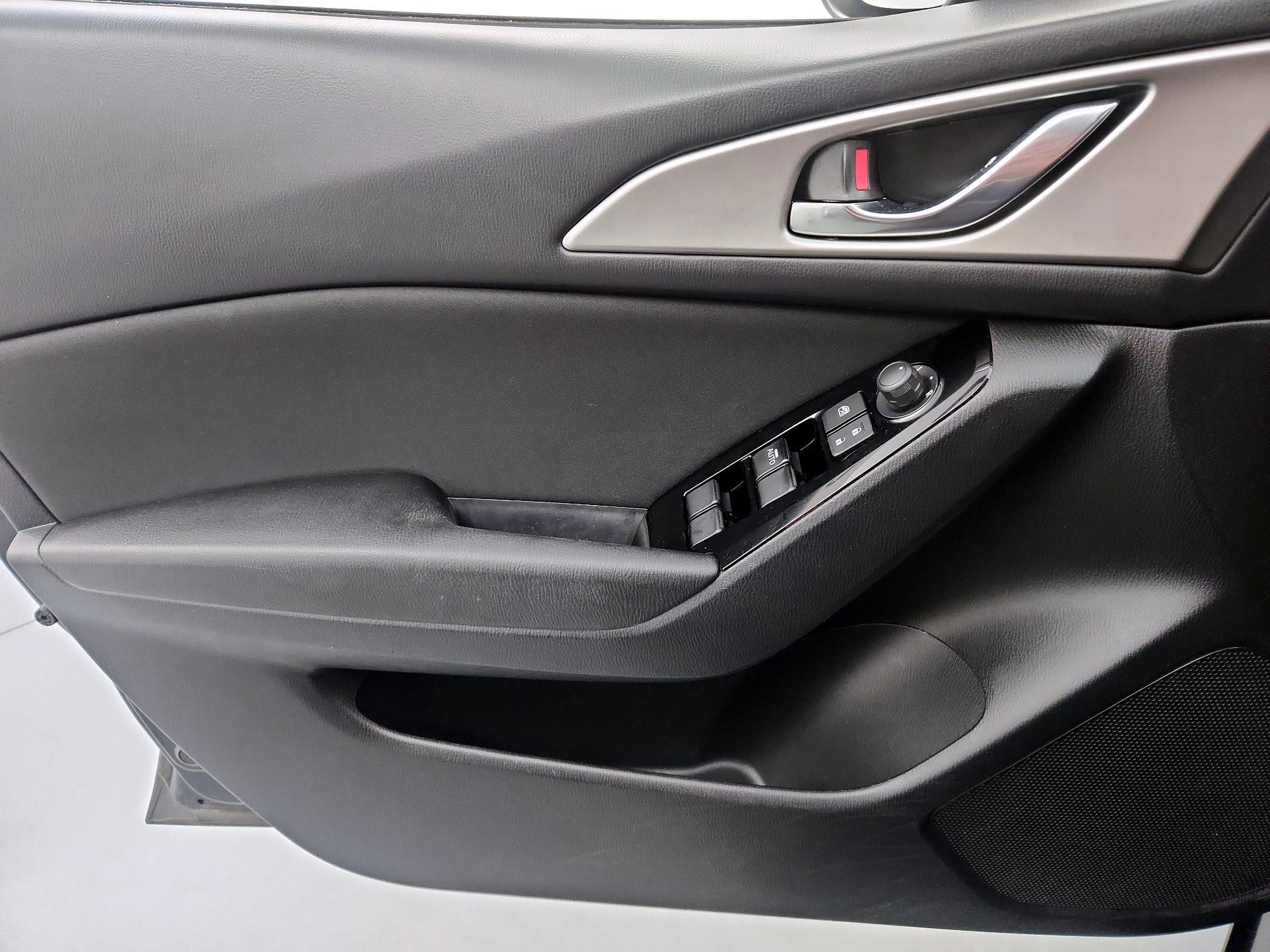 Thumbnail: 2018 Mazda Mazda3 - 12