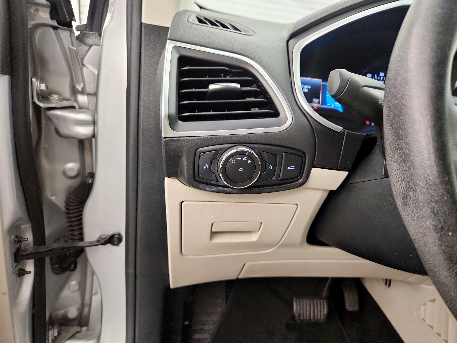Thumbnail: 2017 Ford Edge - 13