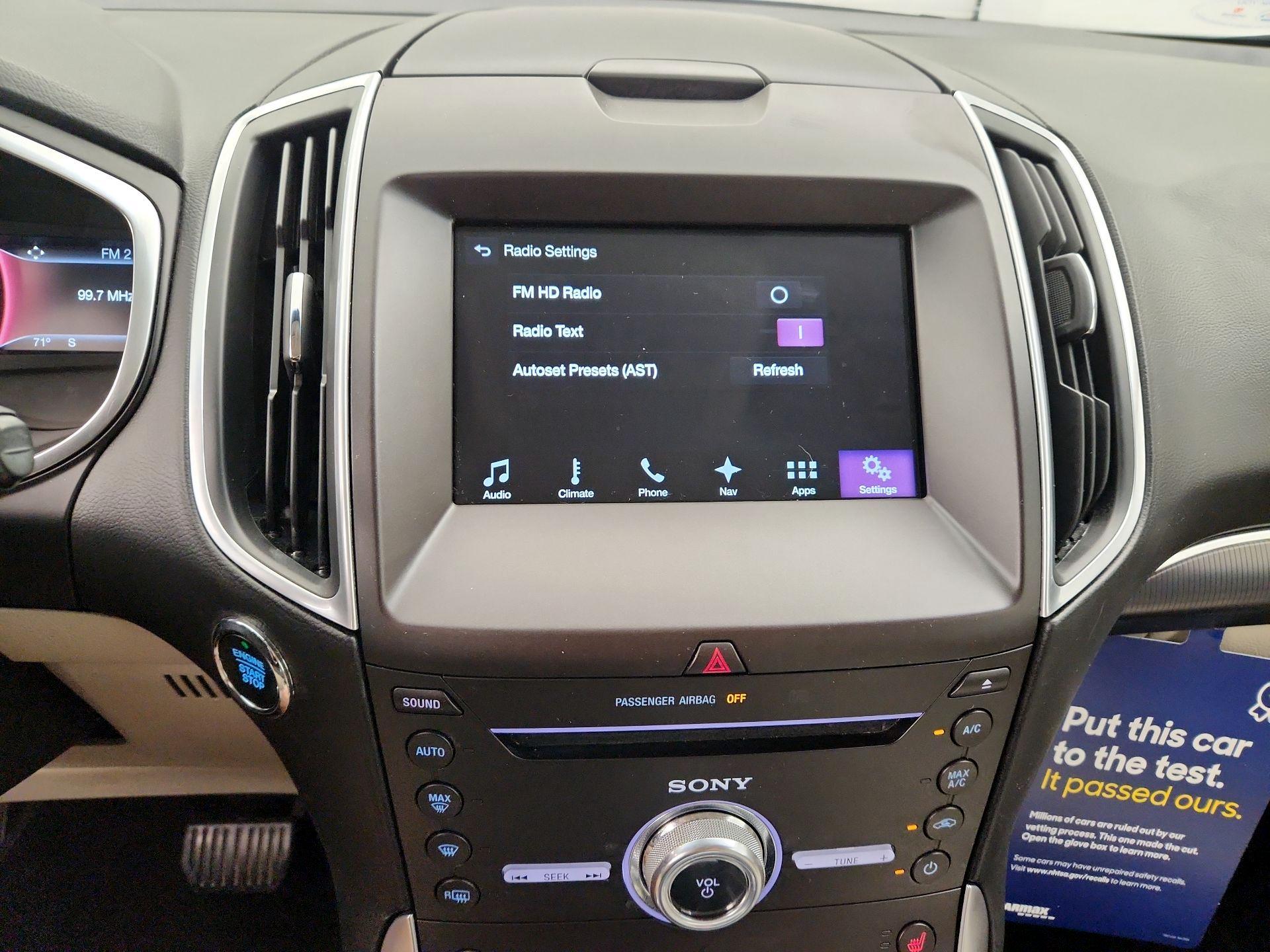 Thumbnail: 2017 Ford Edge - 16