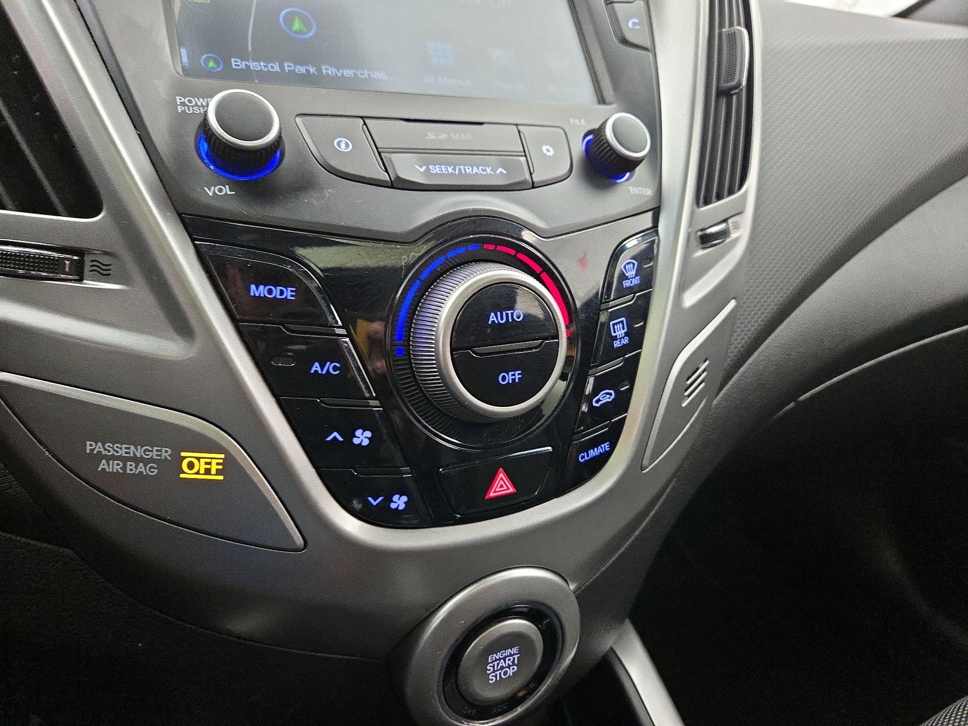 Thumbnail: 2016 Hyundai Veloster - 17