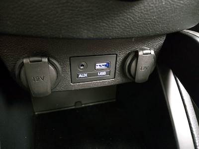 USB/AUX Ports