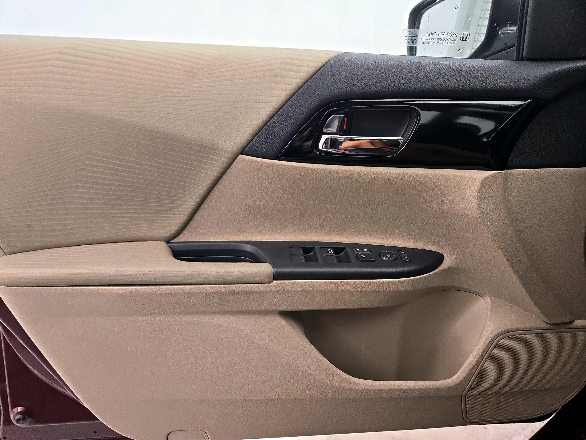 Thumbnail: 2016 Honda Accord - 12