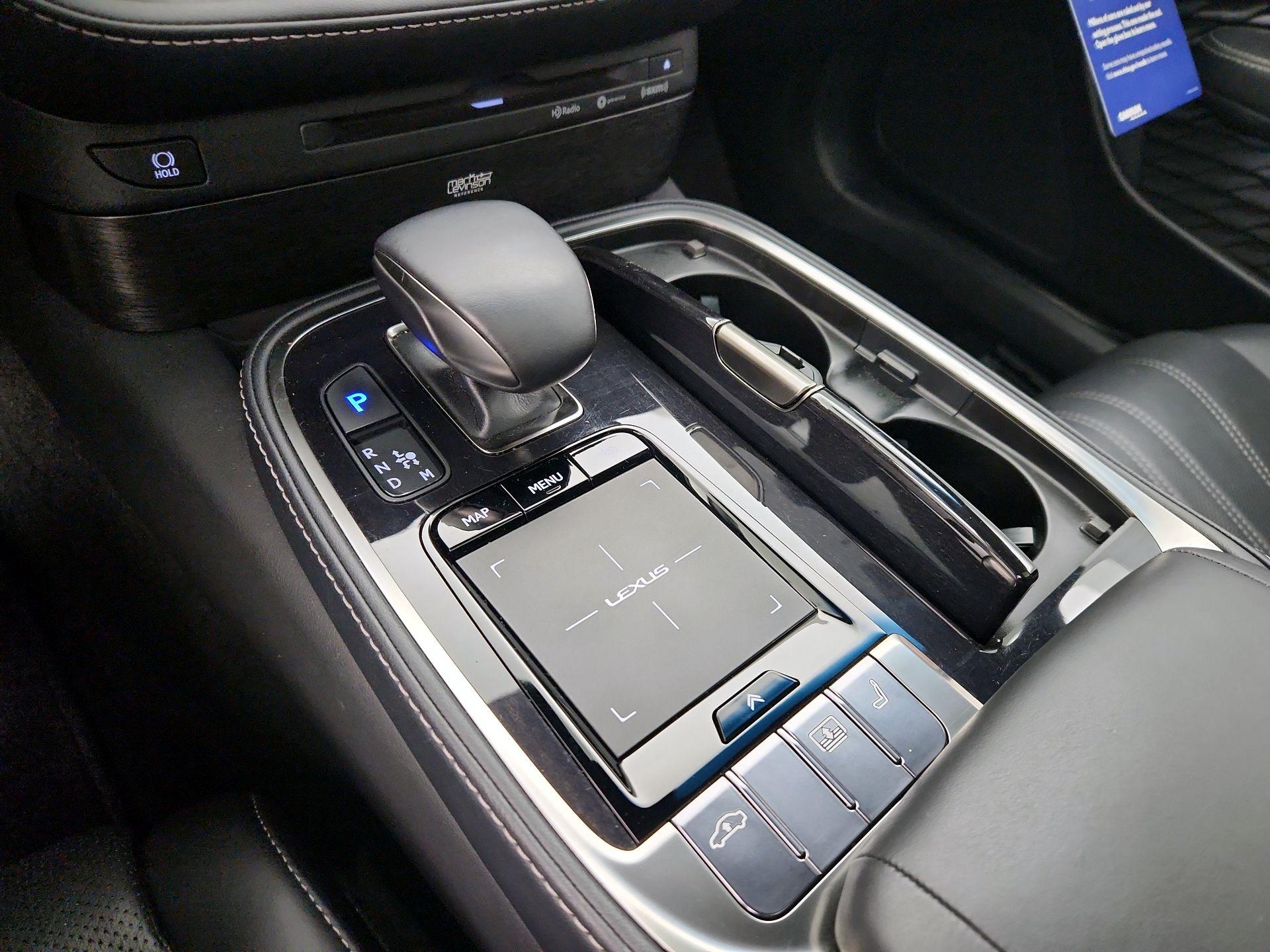 Thumbnail: 2018 Lexus LS - 18