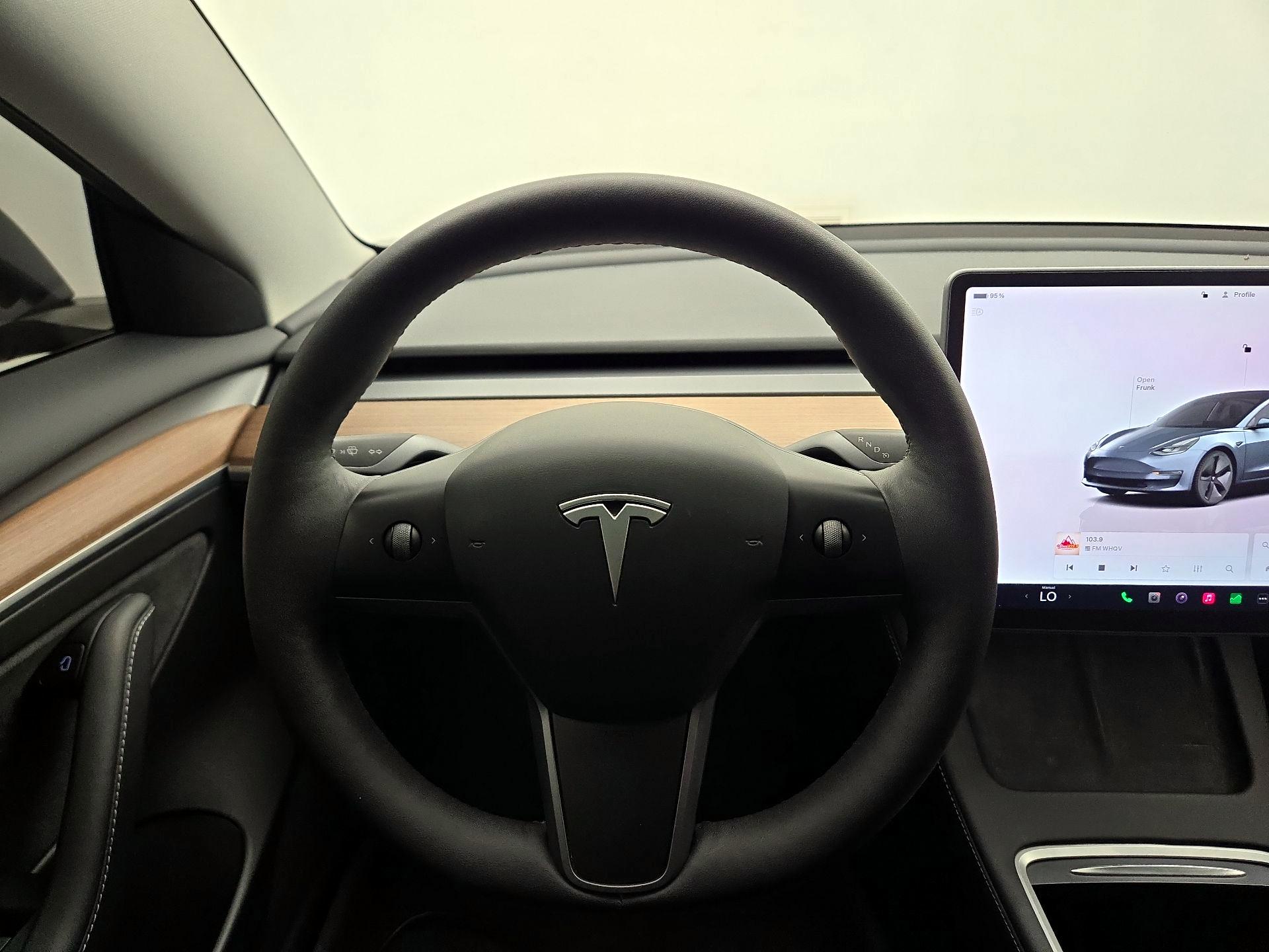 Thumbnail: 2023 Tesla Model 3 - 10