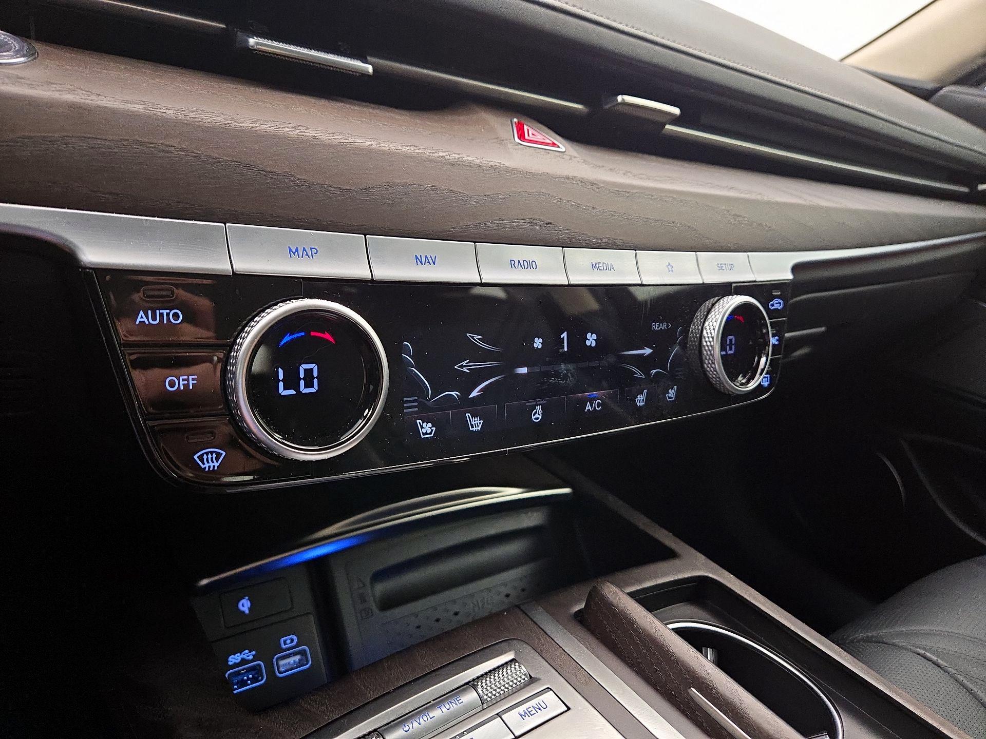 Thumbnail: 2021 Genesis G80 - 17