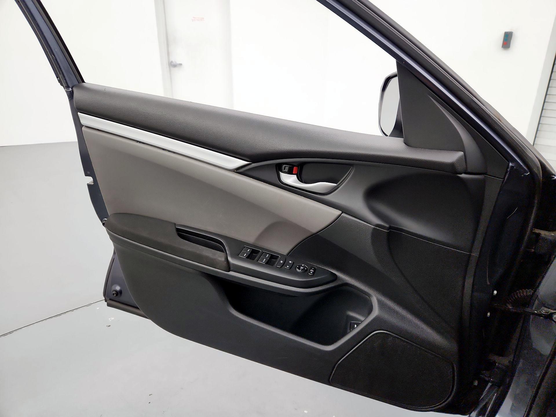 Thumbnail: 2020 Honda Civic - 12