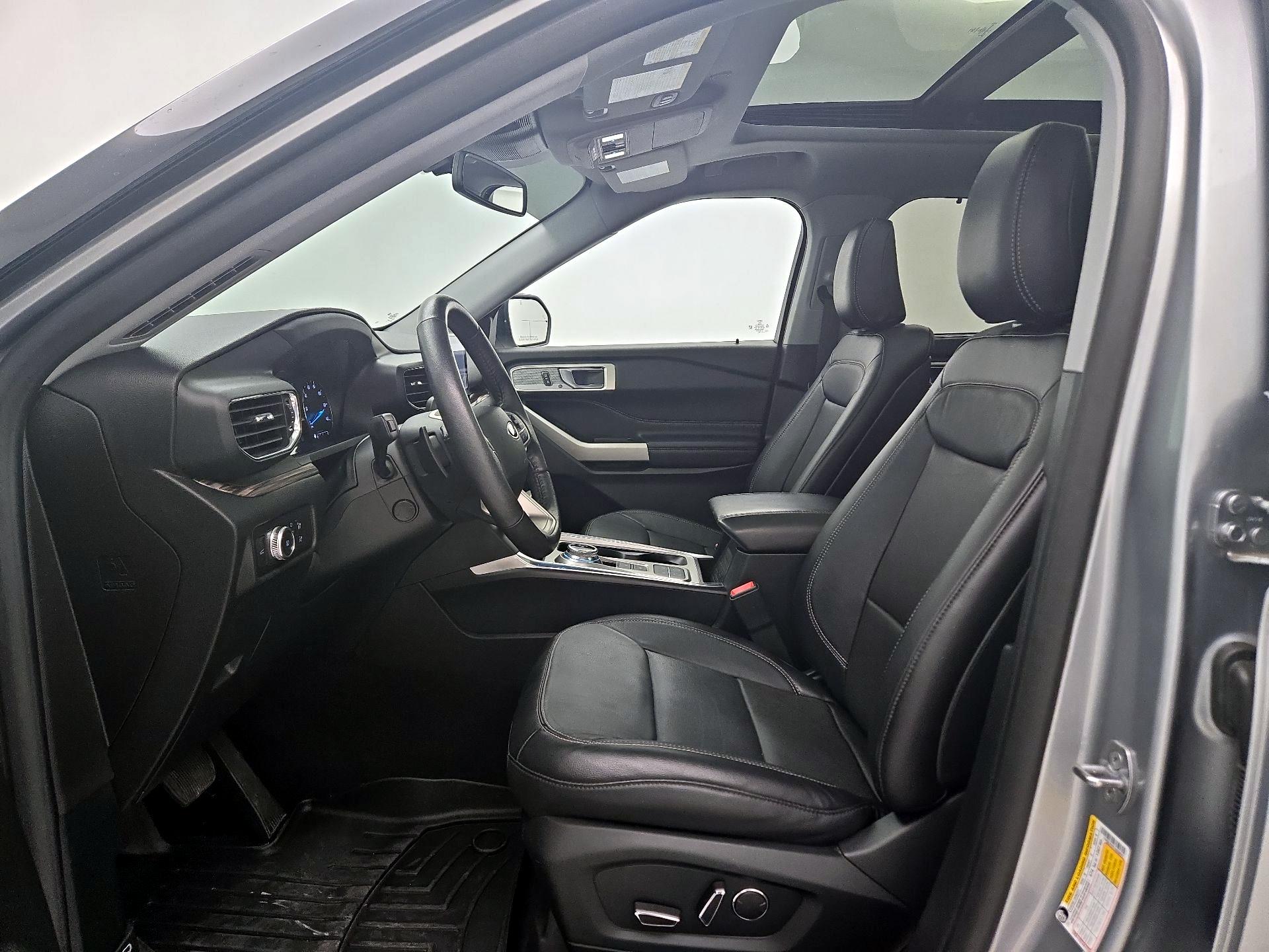 Thumbnail: 2020 Ford Explorer - 11