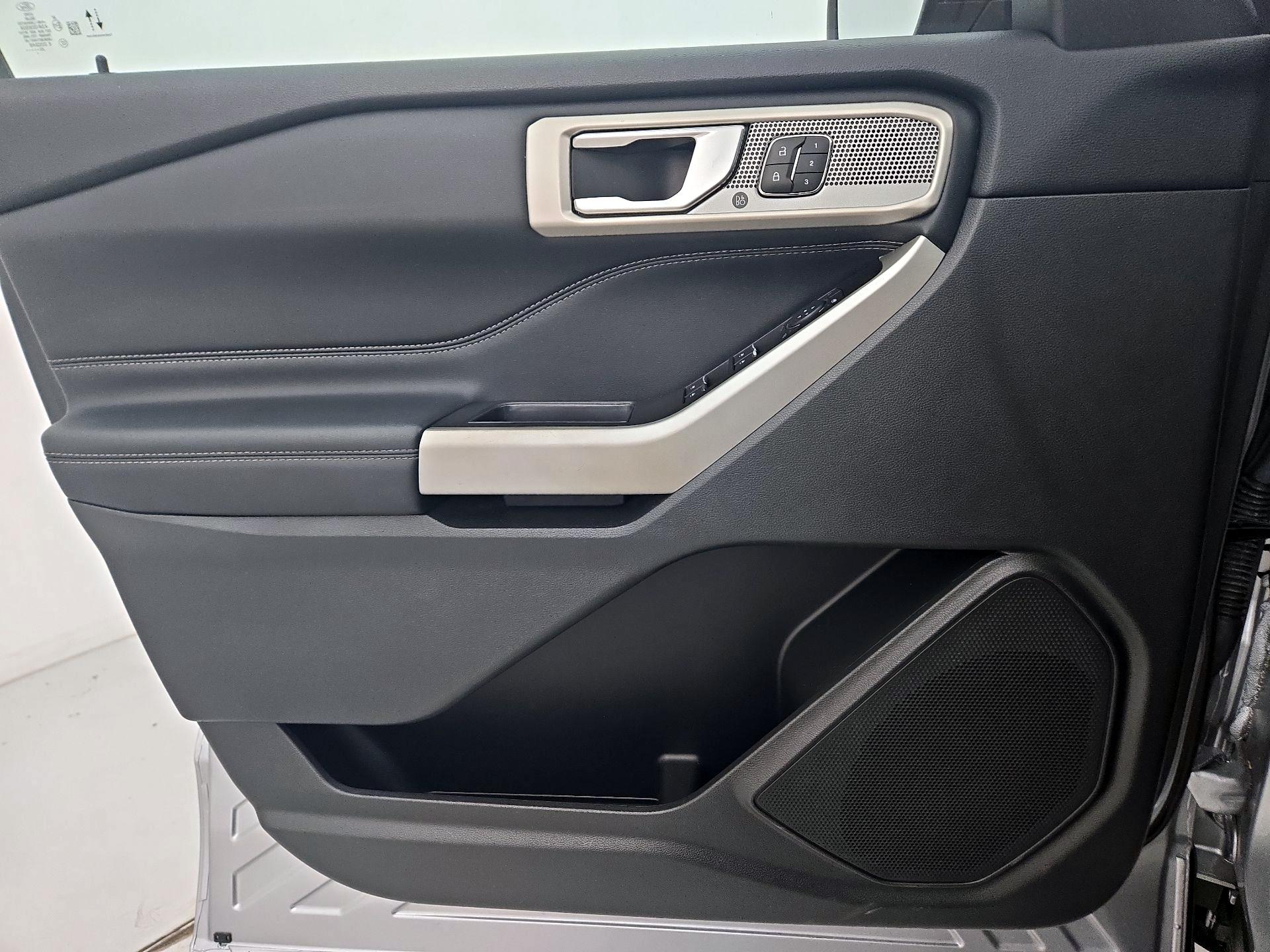 Thumbnail: 2020 Ford Explorer - 12