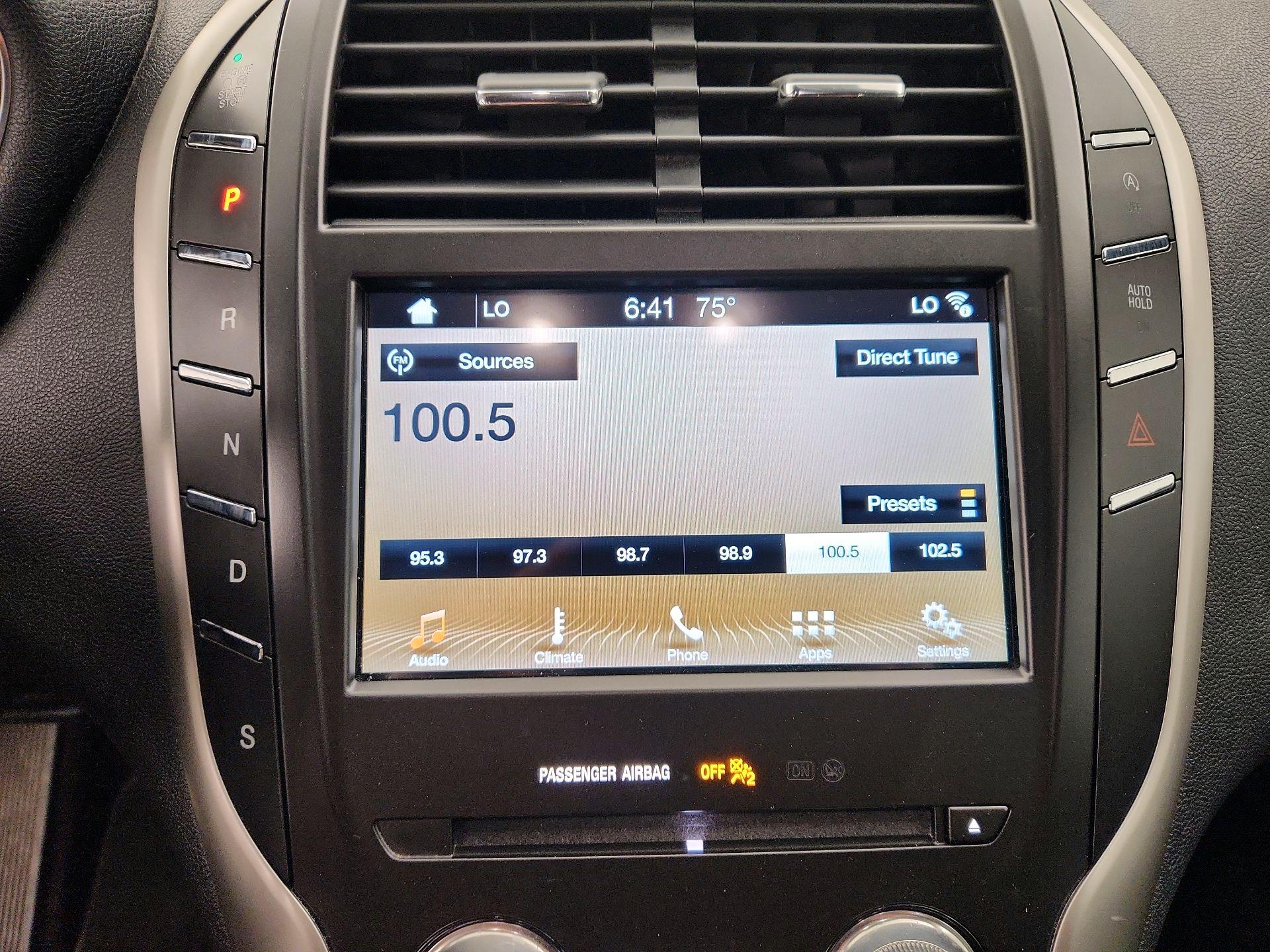 Thumbnail: 2017 Lincoln MKC - 15