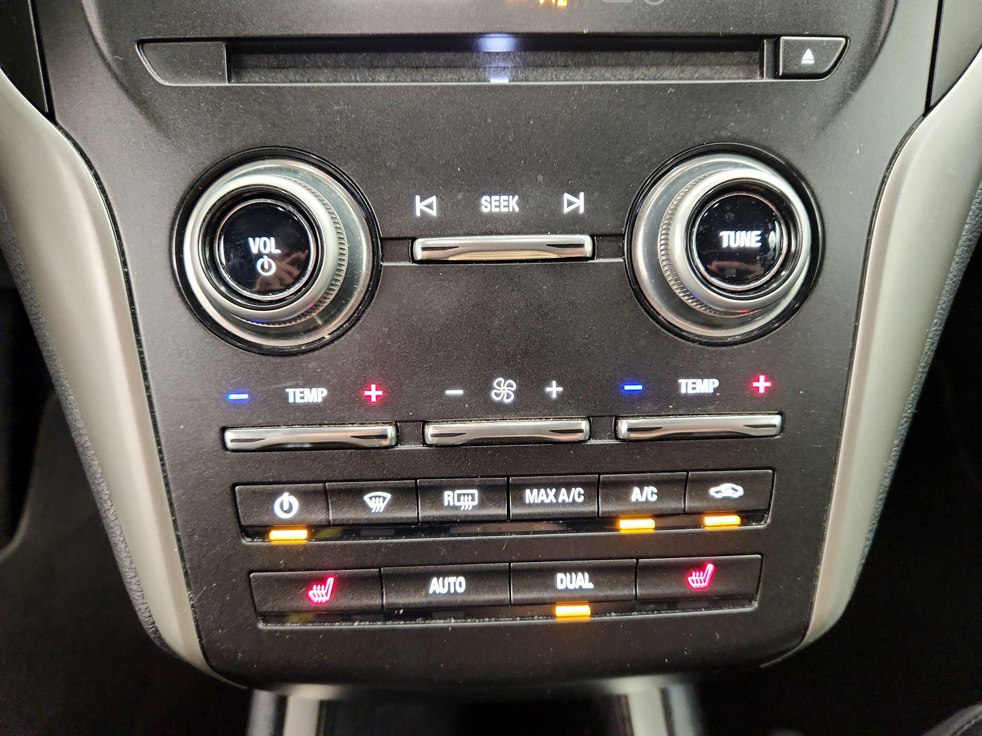 Thumbnail: 2017 Lincoln MKC - 16