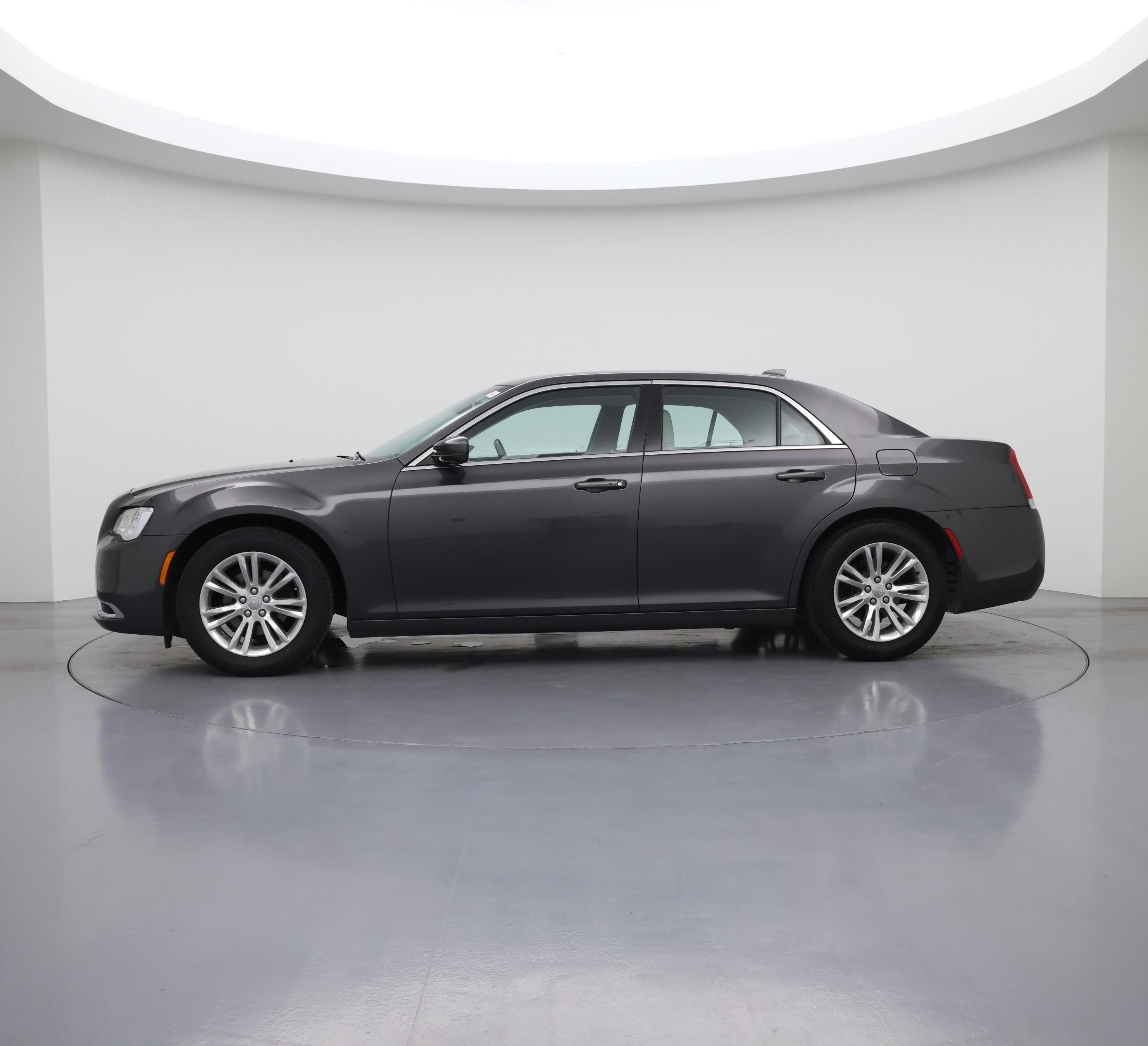 Thumbnail: 2017 Chrysler 300 - 3