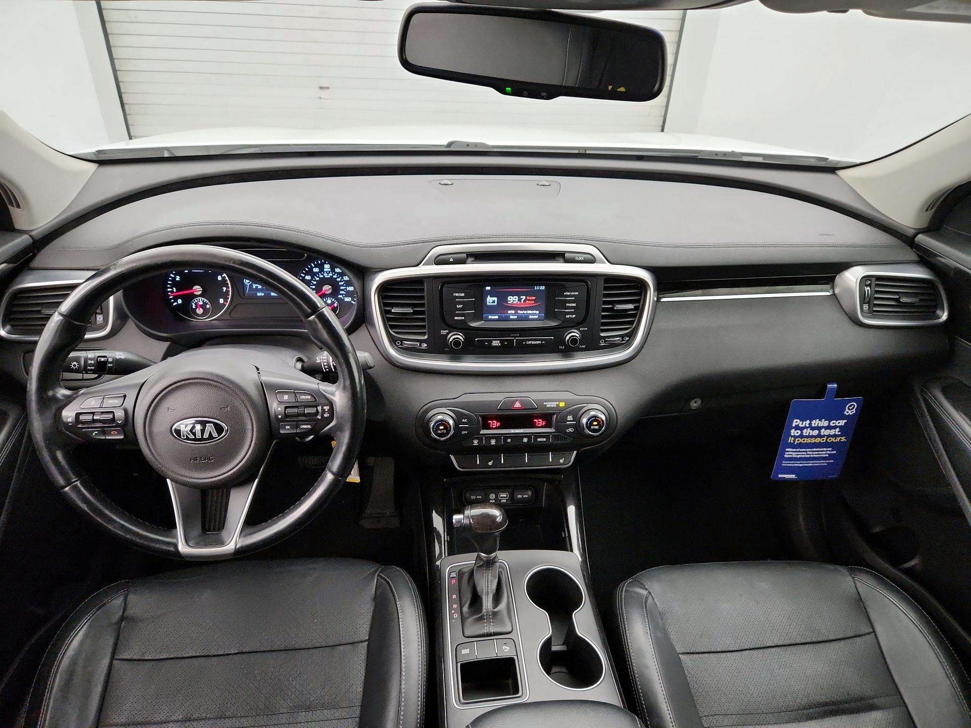Thumbnail: 2016 Kia Sorento - 9