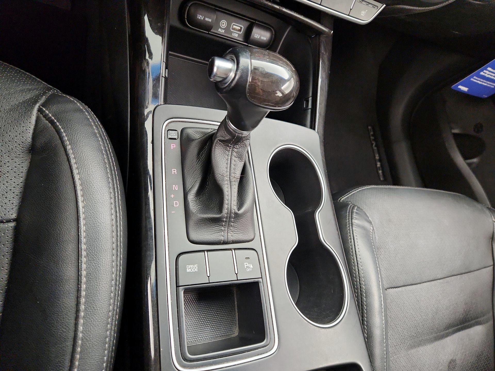 Thumbnail: 2016 Kia Sorento - 17