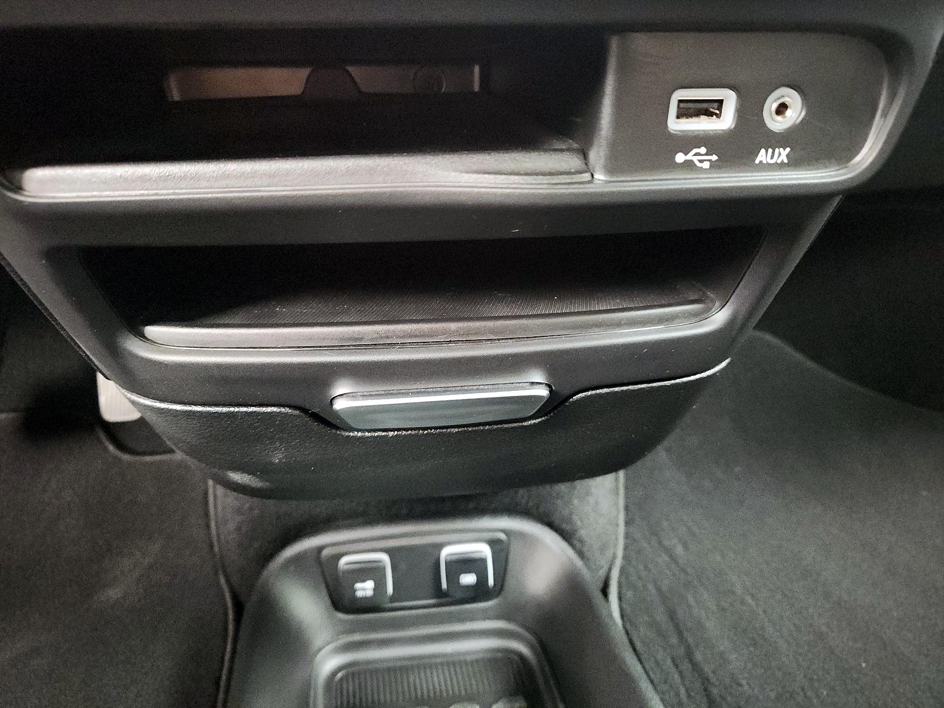 Thumbnail: 2019 Chrysler Pacifica - 19