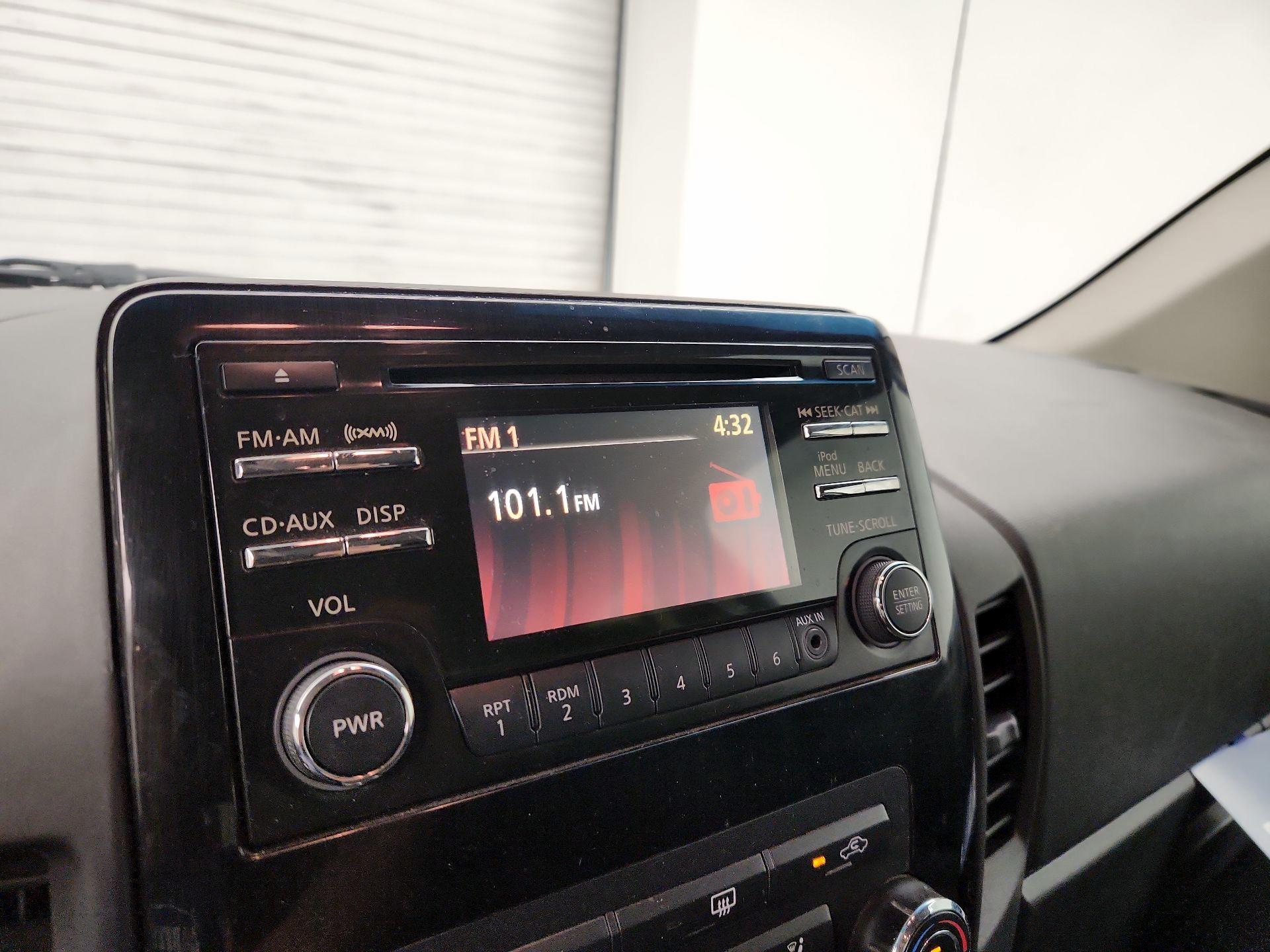 Thumbnail: 2014 Nissan Titan - 15