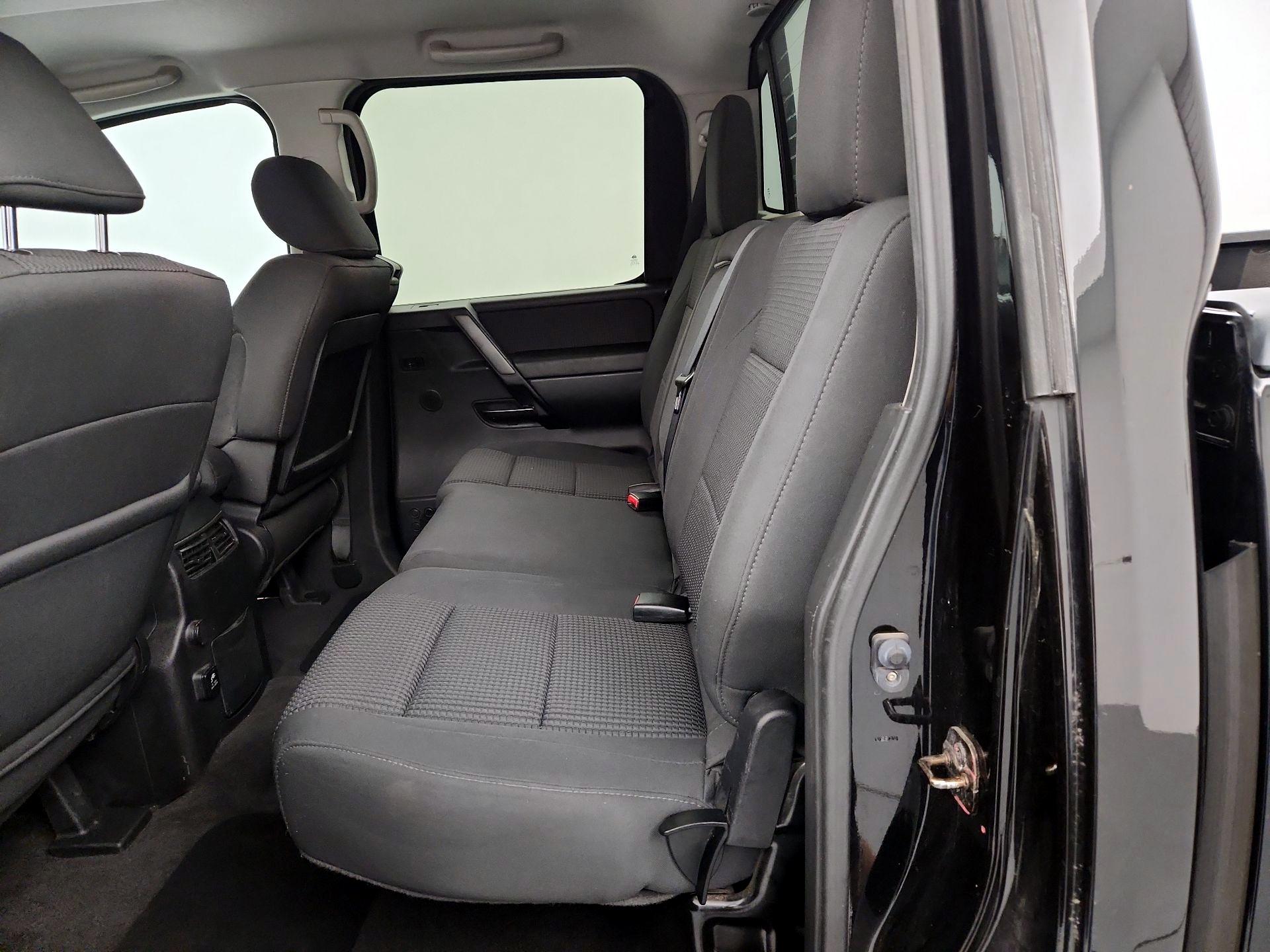Thumbnail: 2014 Nissan Titan - 19