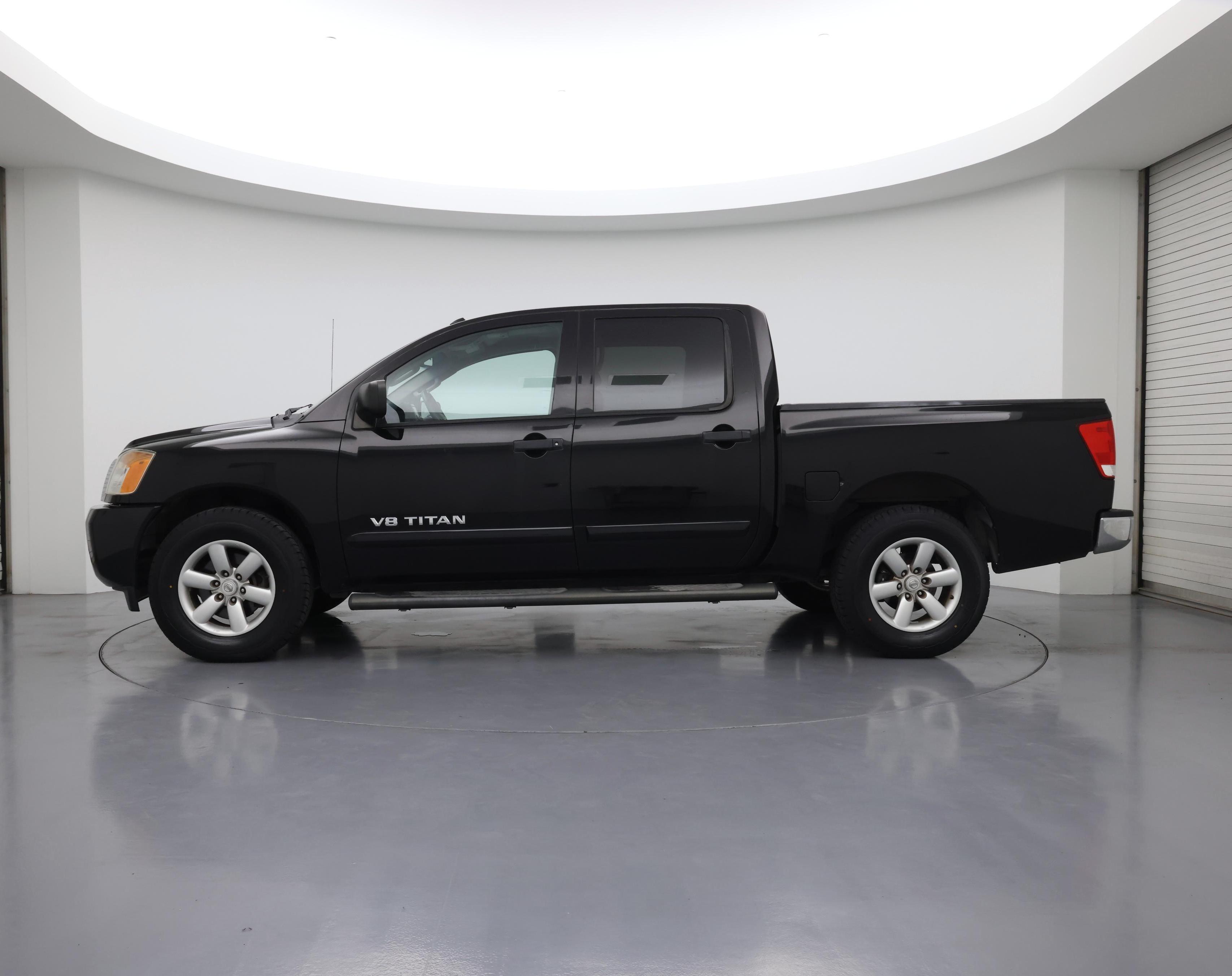 Thumbnail: 2014 Nissan Titan - 3