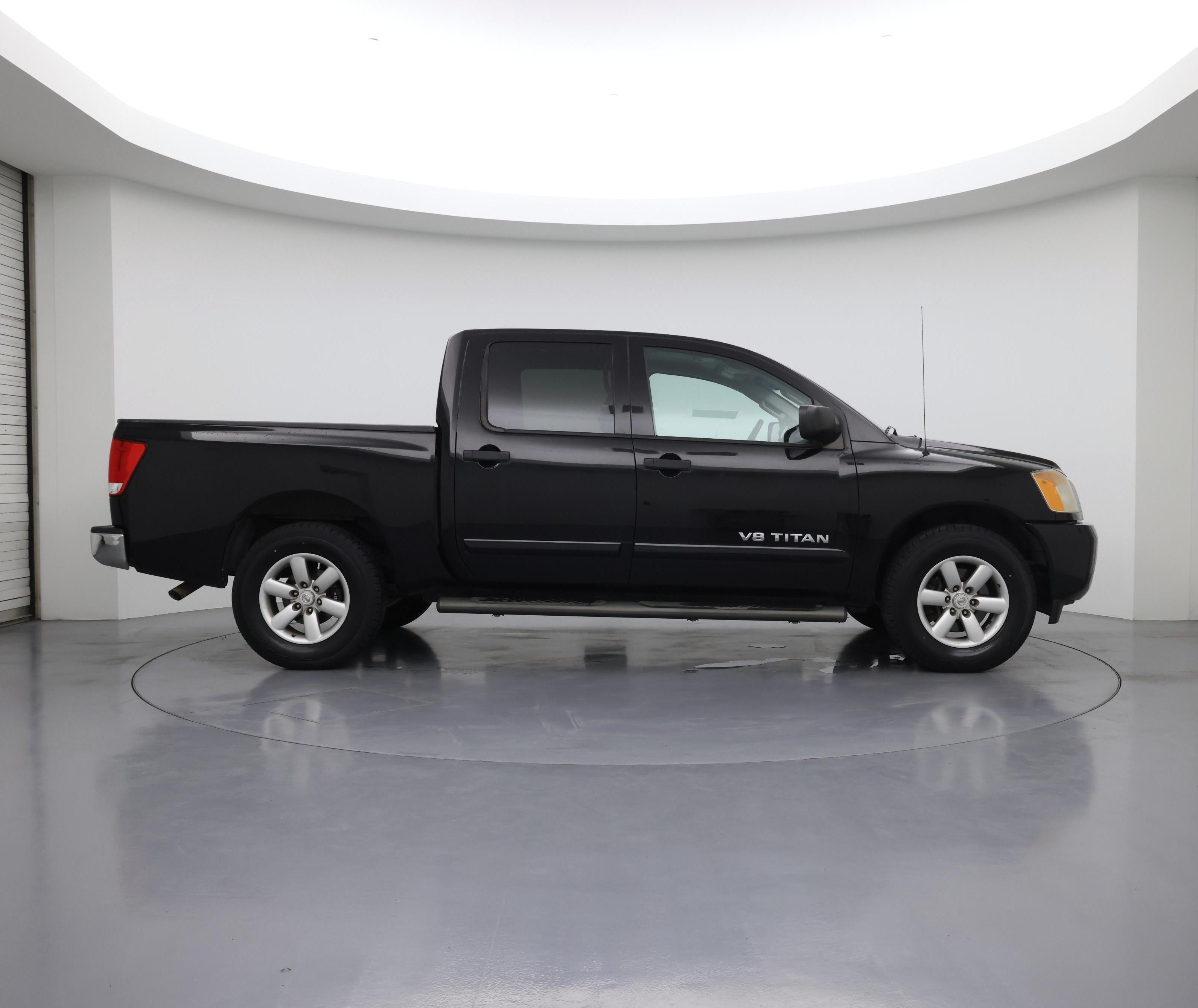 Thumbnail: 2014 Nissan Titan - 7