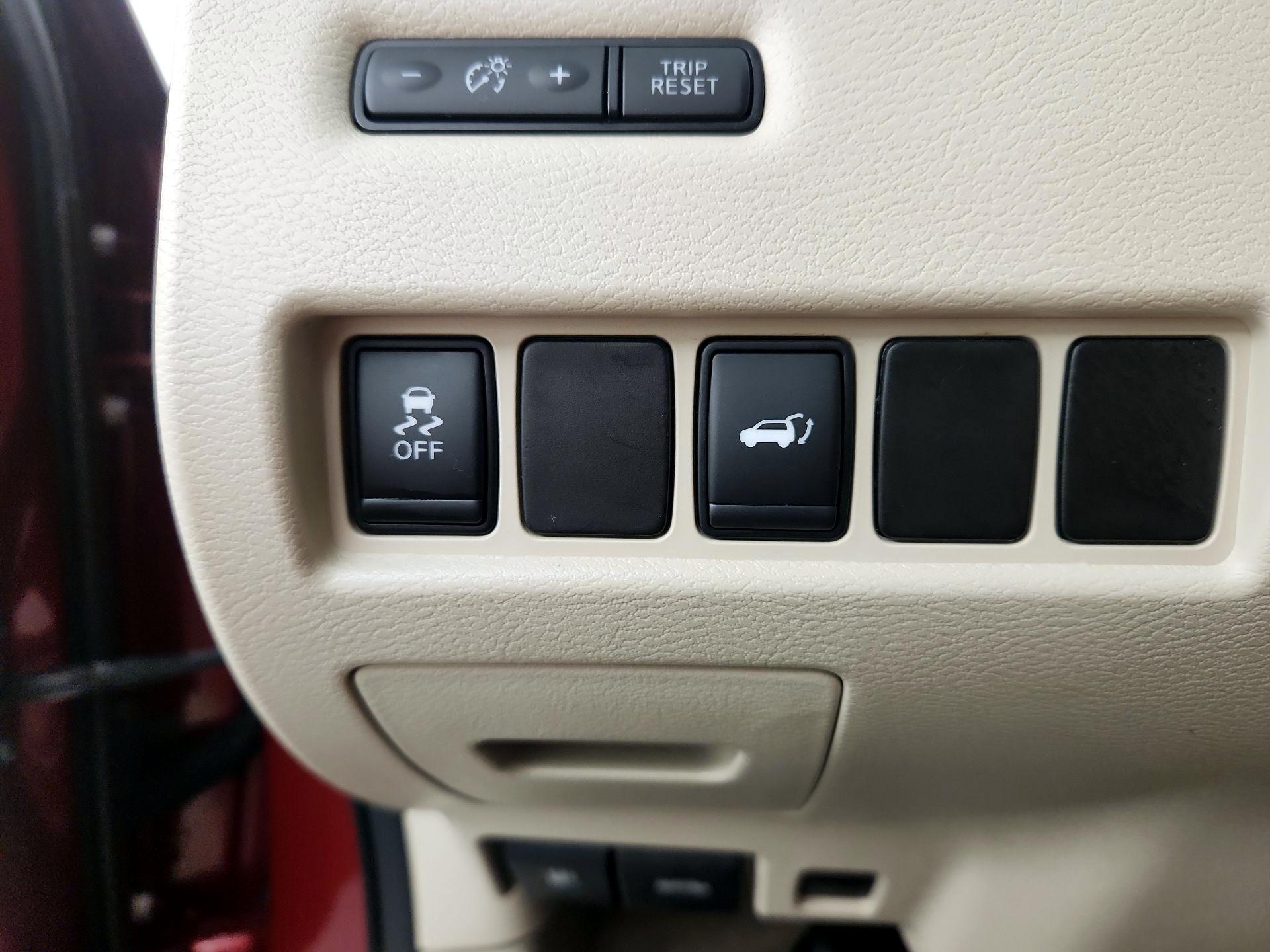 Thumbnail: 2015 Nissan Murano - 13