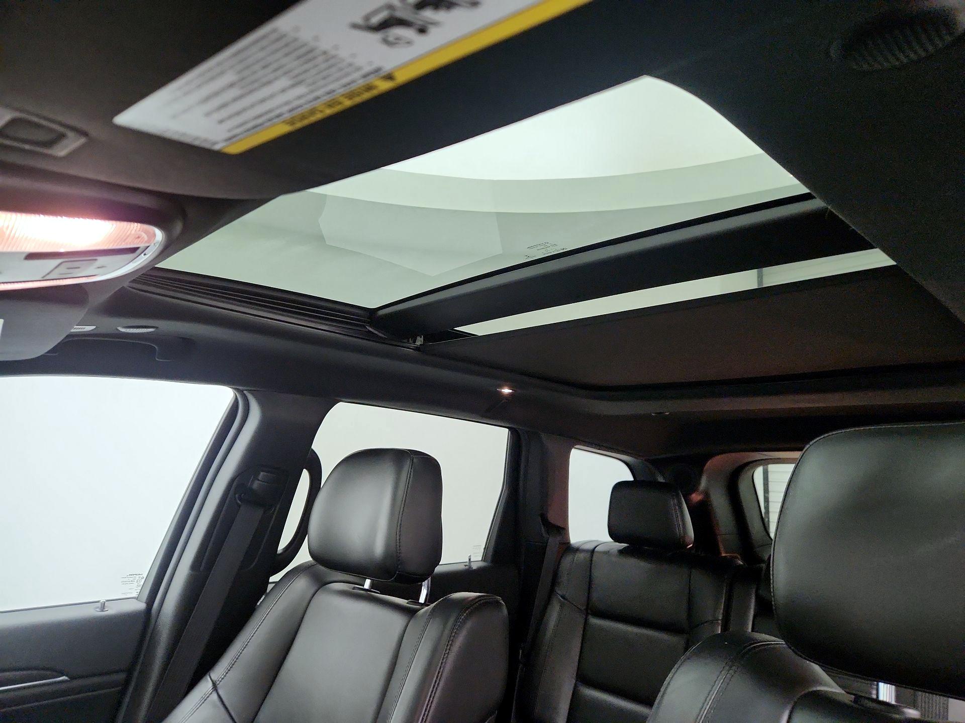 Thumbnail: 2018 Jeep Grand Cherokee - 19