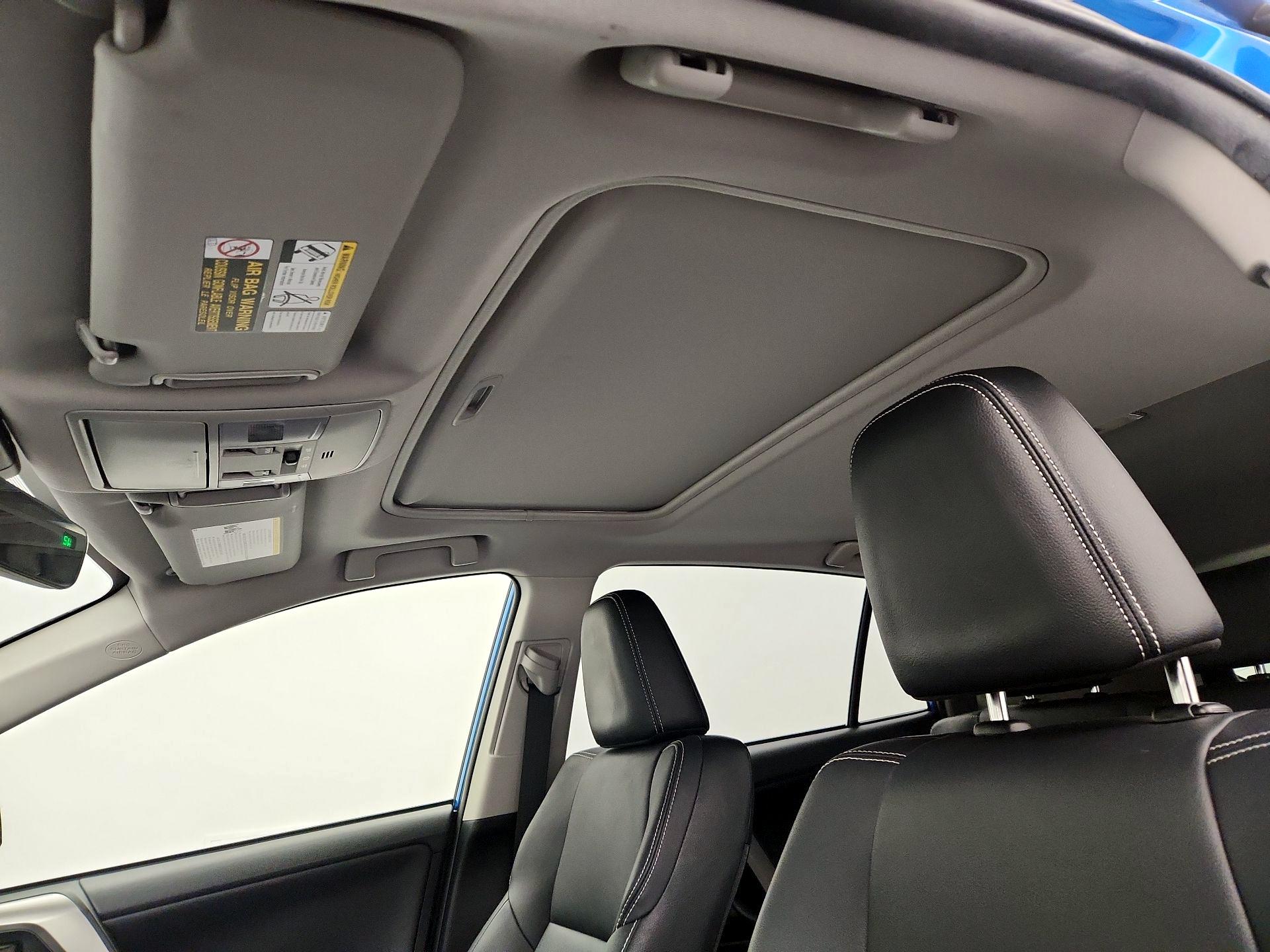 Thumbnail: 2016 Toyota RAV4 - 20
