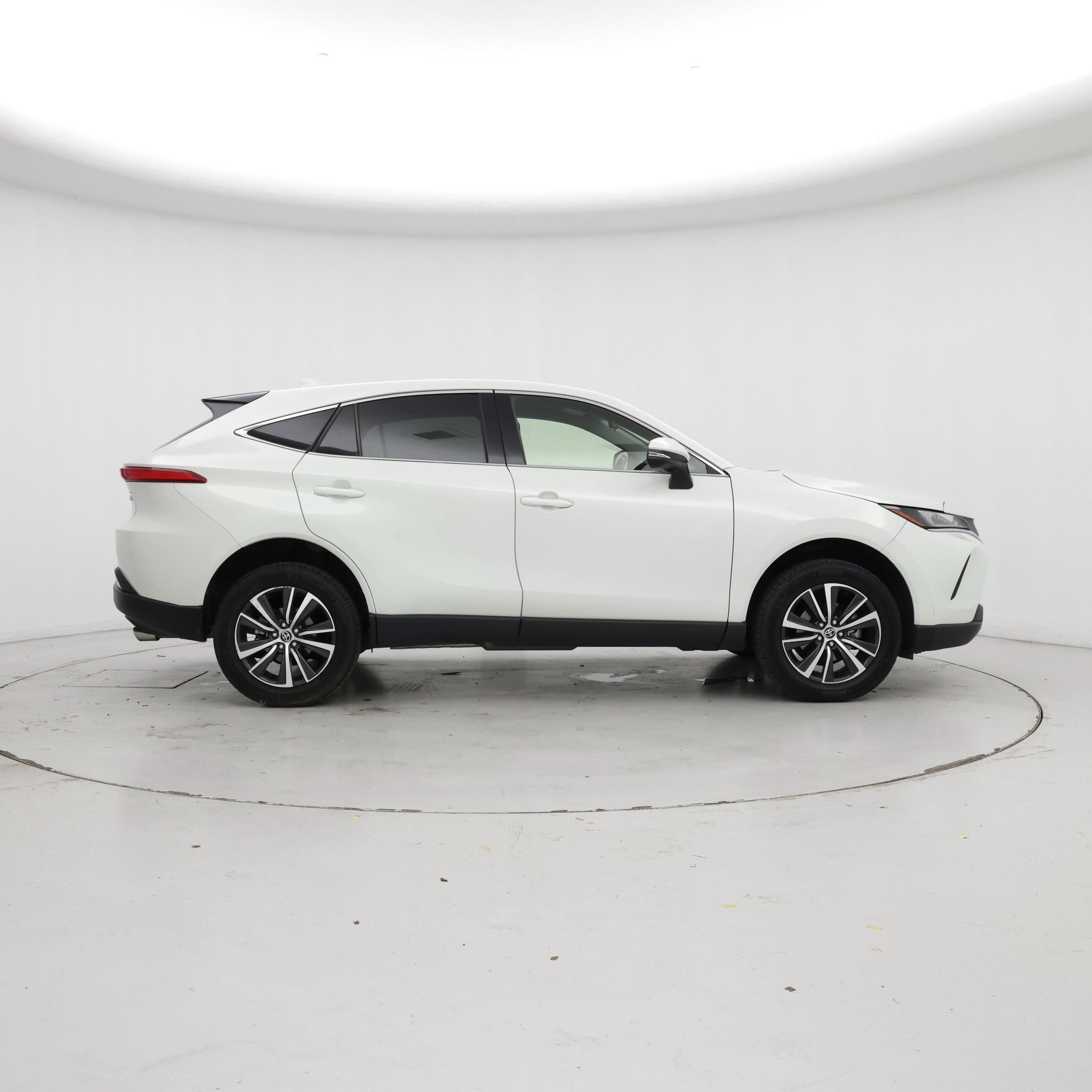 Thumbnail: 2022 Toyota Venza - 7