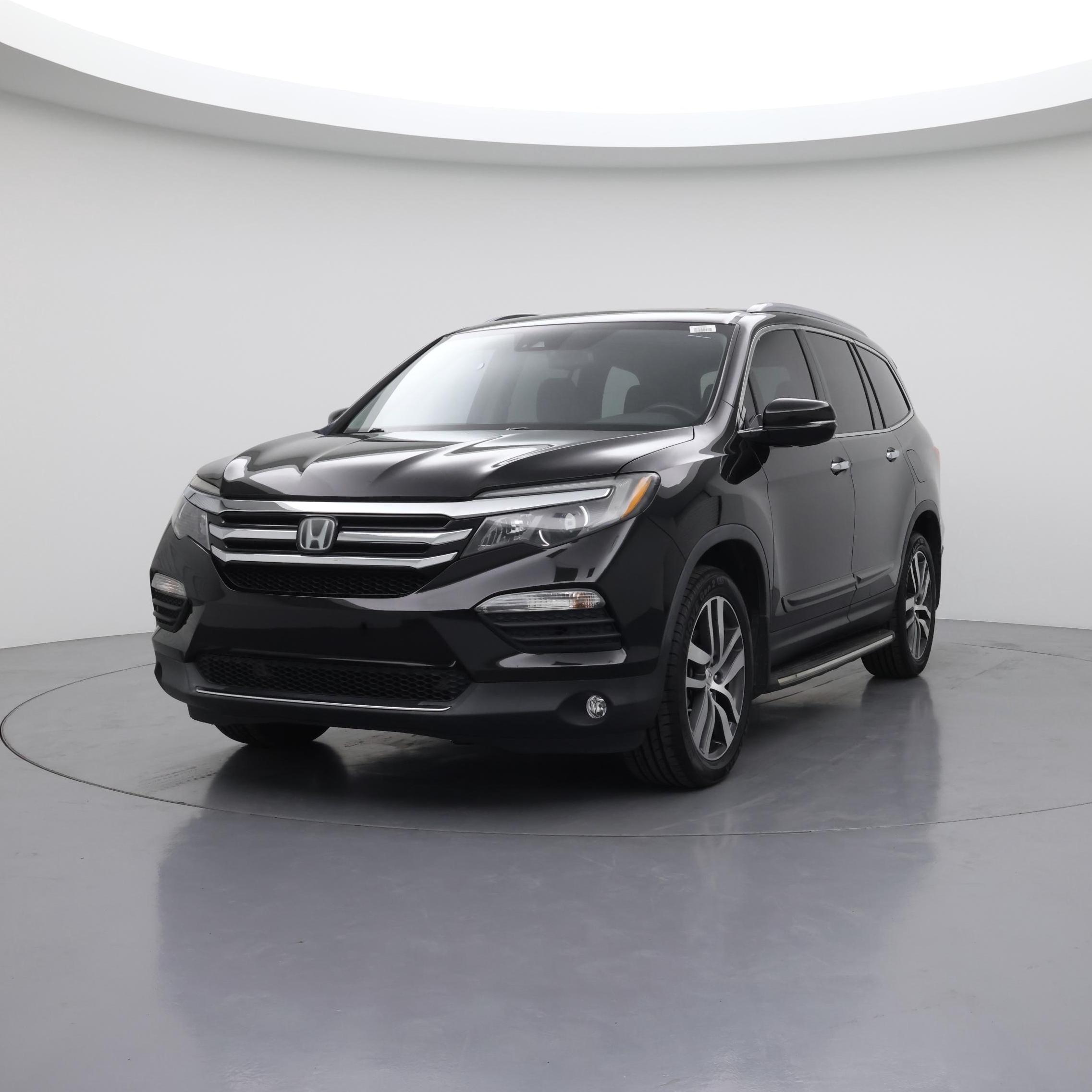 Thumbnail: 2017 Honda Pilot - 4