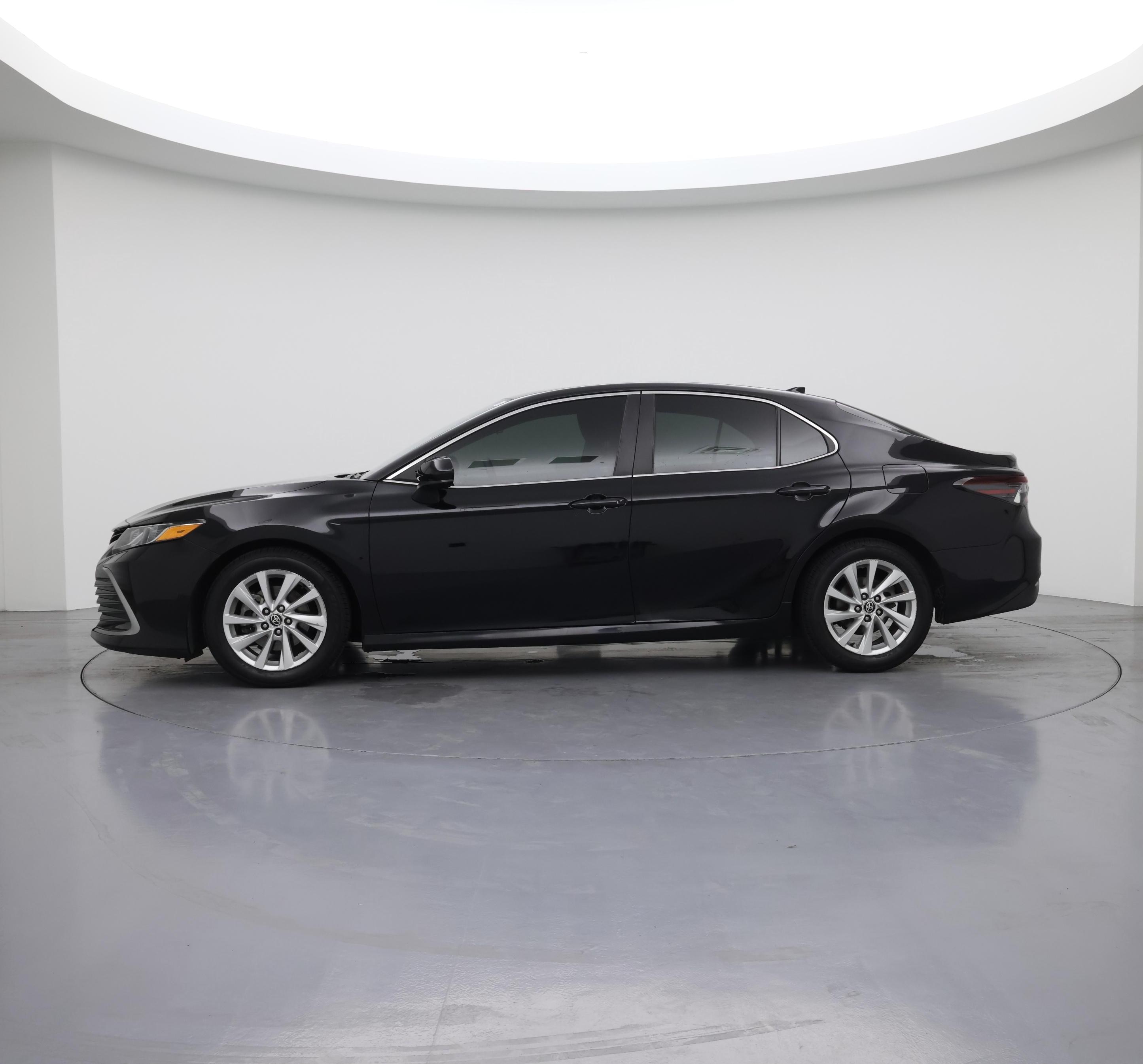 Thumbnail: 2021 Toyota Camry - 3