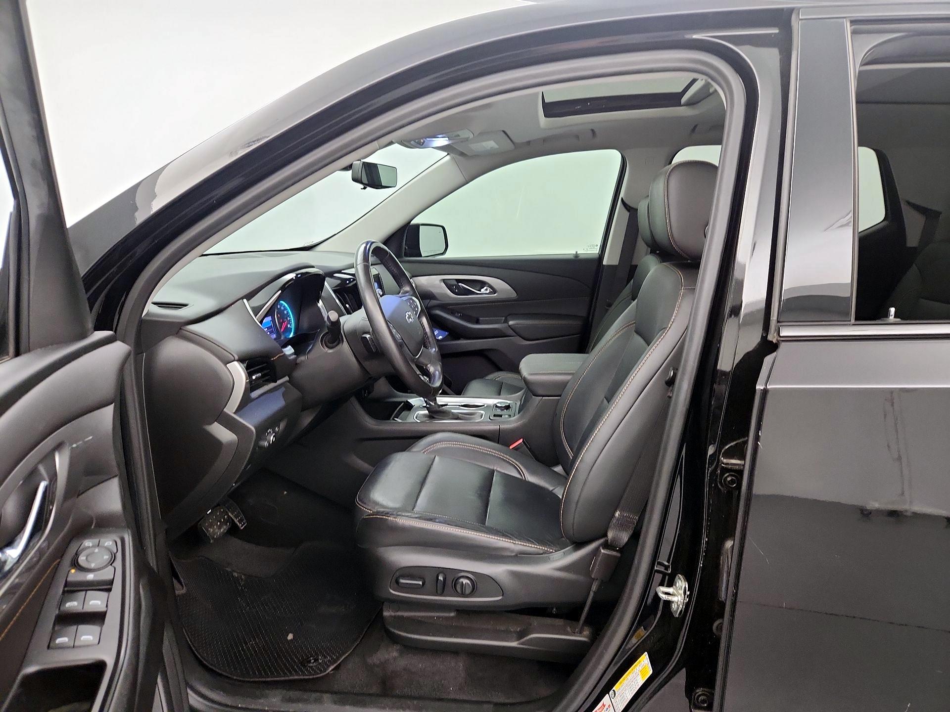 Thumbnail: 2020 Chevrolet Traverse - 11