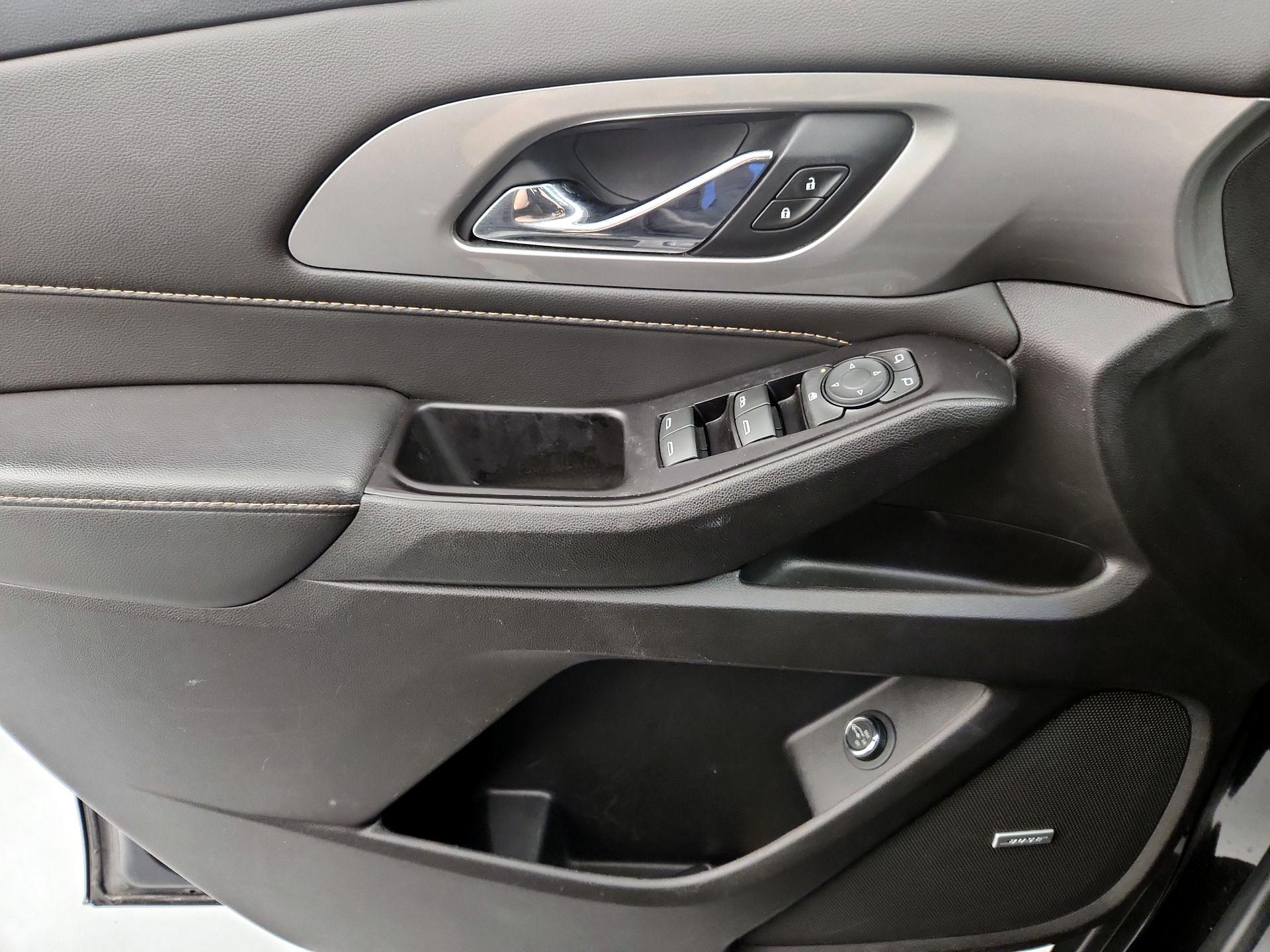 Thumbnail: 2020 Chevrolet Traverse - 12