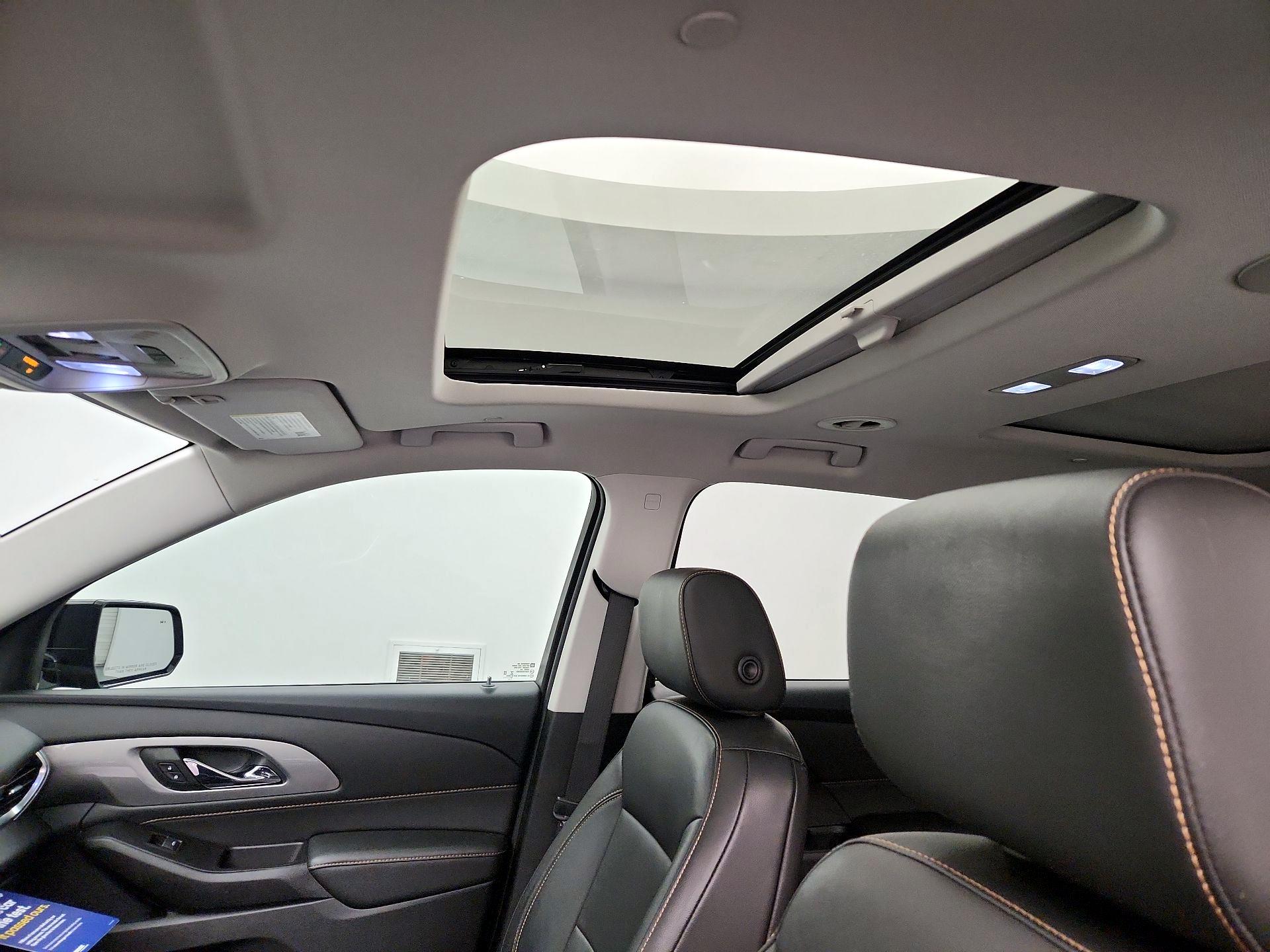 Thumbnail: 2020 Chevrolet Traverse - 18