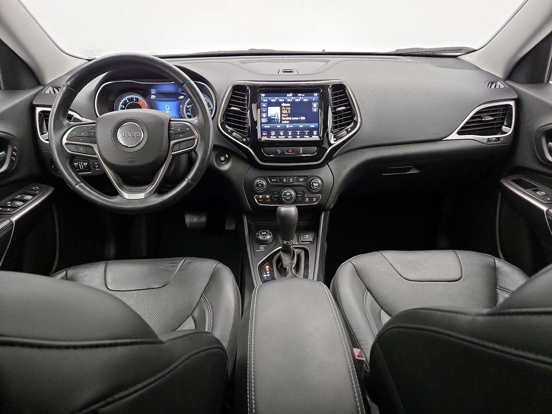 Thumbnail: 2020 Jeep Cherokee - 9