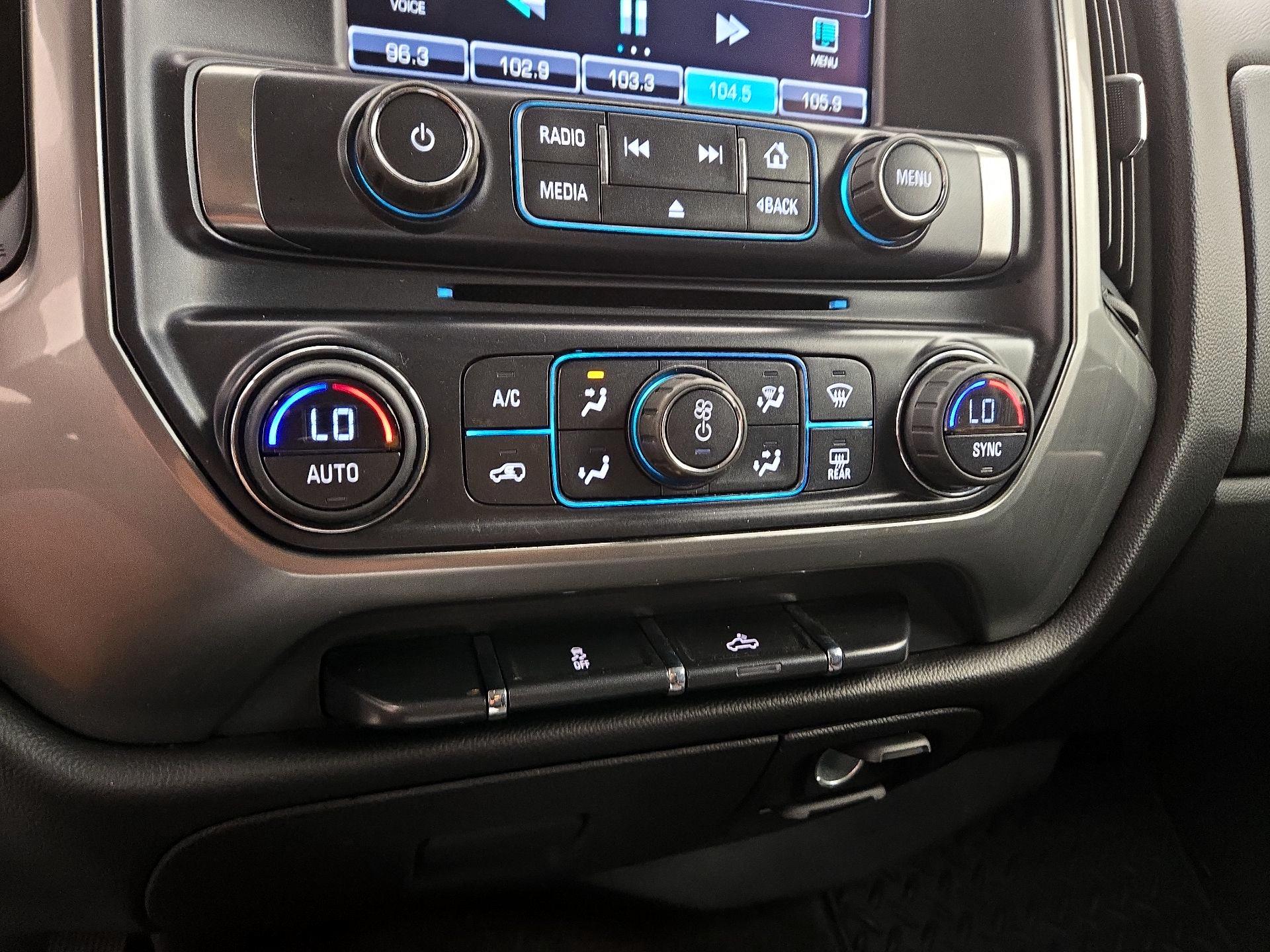 Thumbnail: 2015 Chevrolet Silverado 1500 - 16