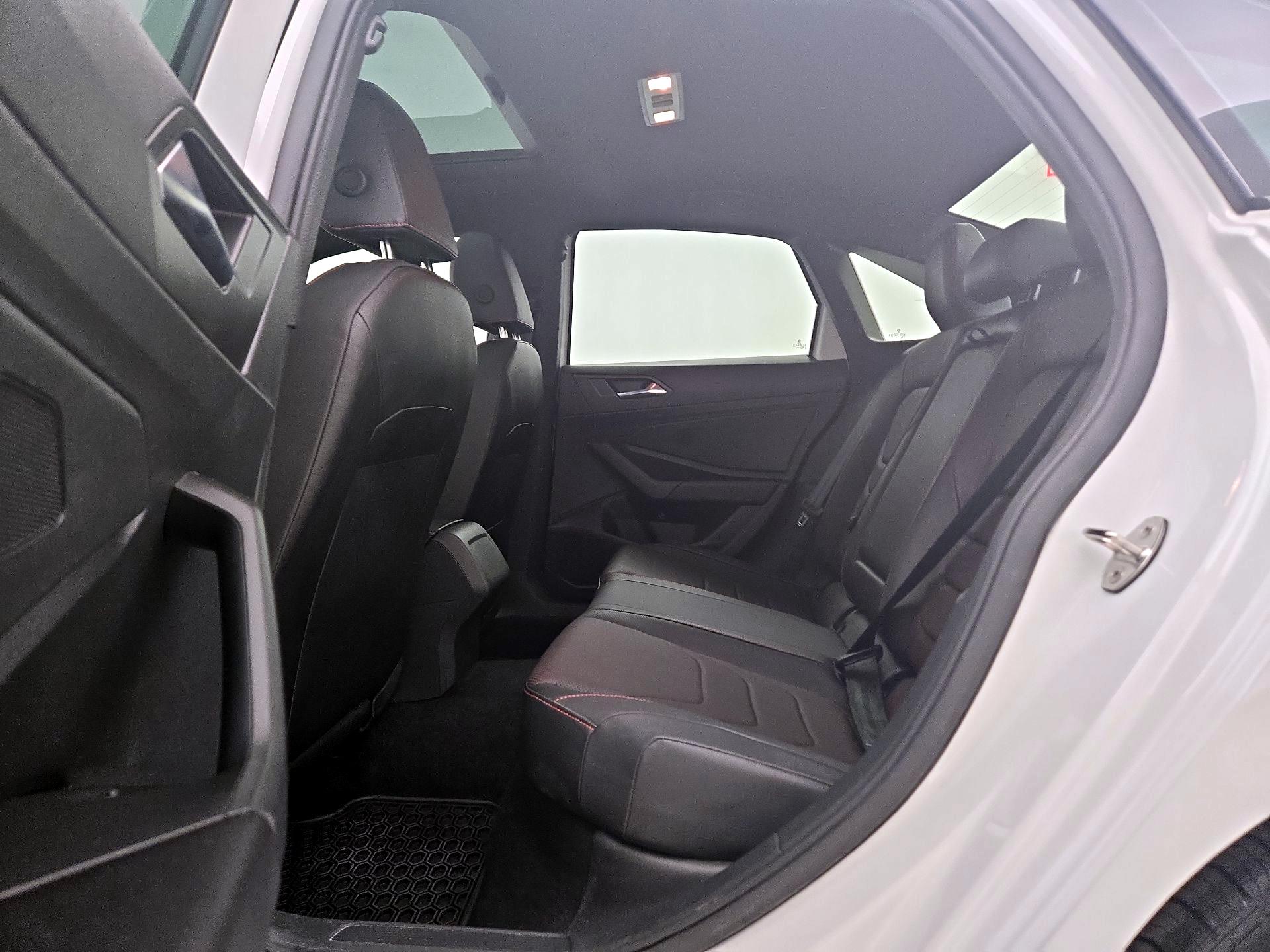 Thumbnail: 2023 Volkswagen Jetta - 20
