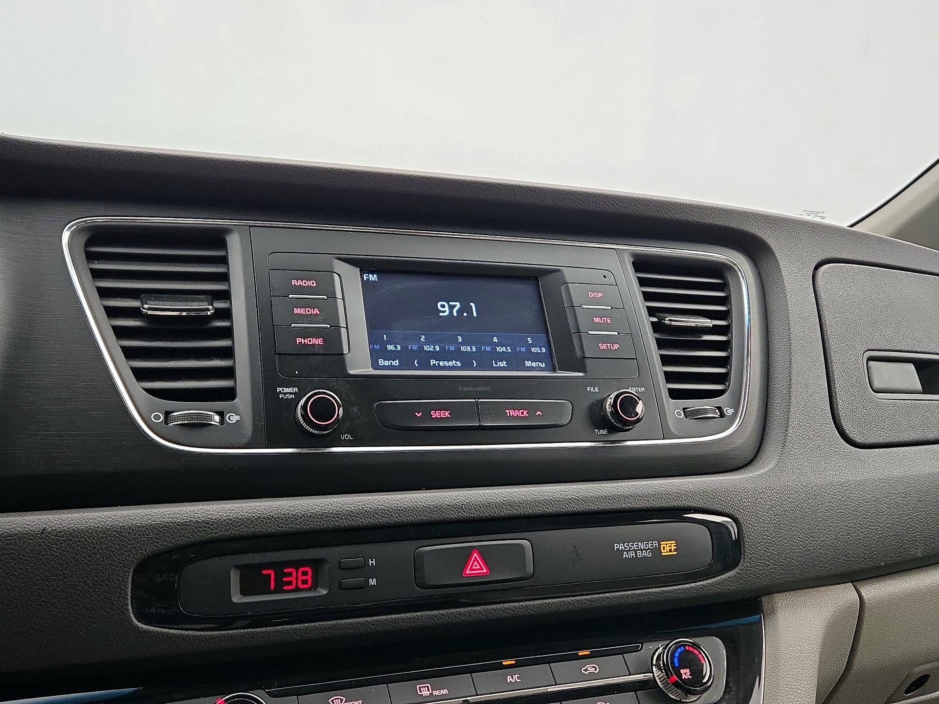 Thumbnail: 2018 Kia Sedona - 15