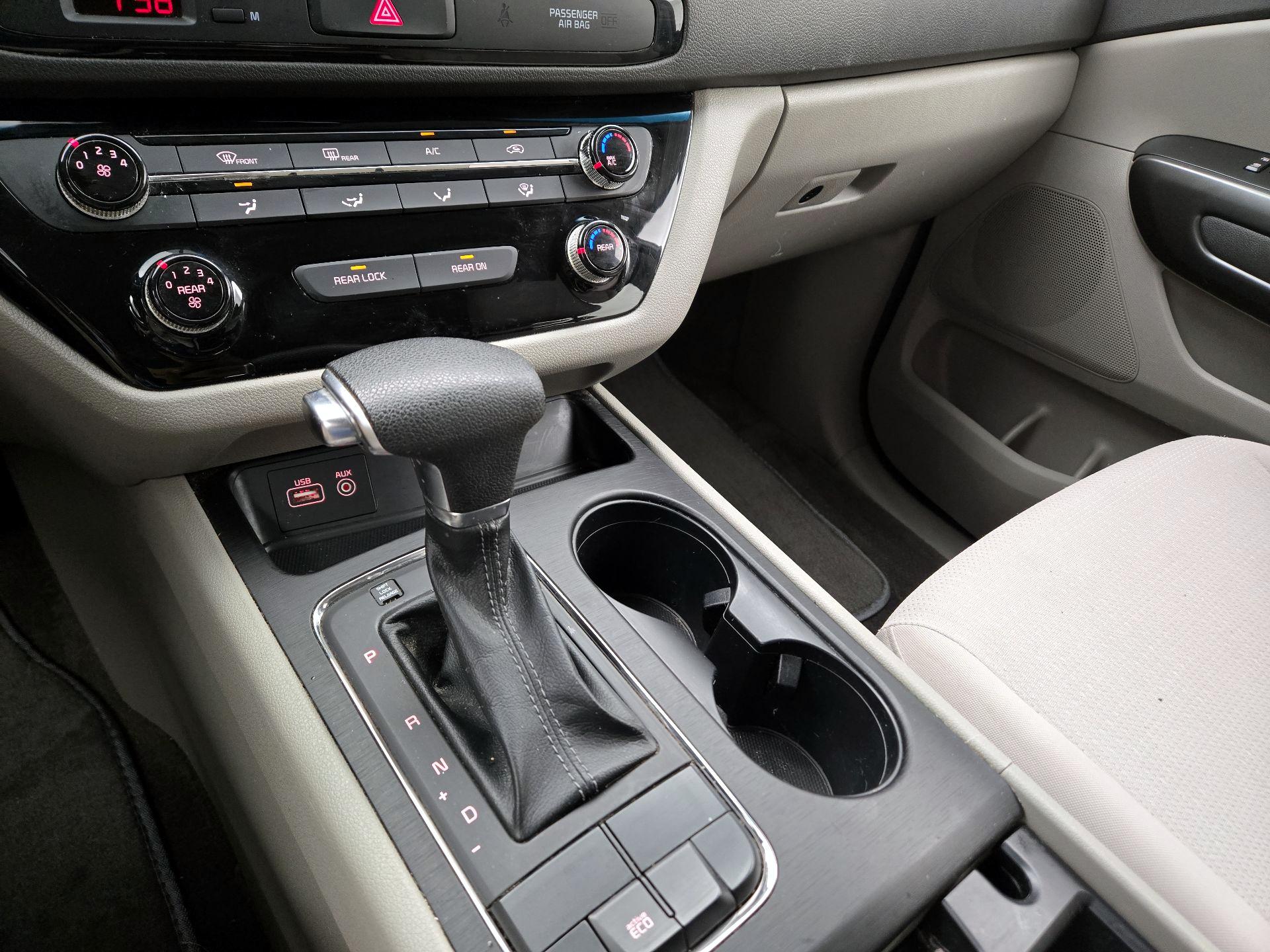 Thumbnail: 2018 Kia Sedona - 17