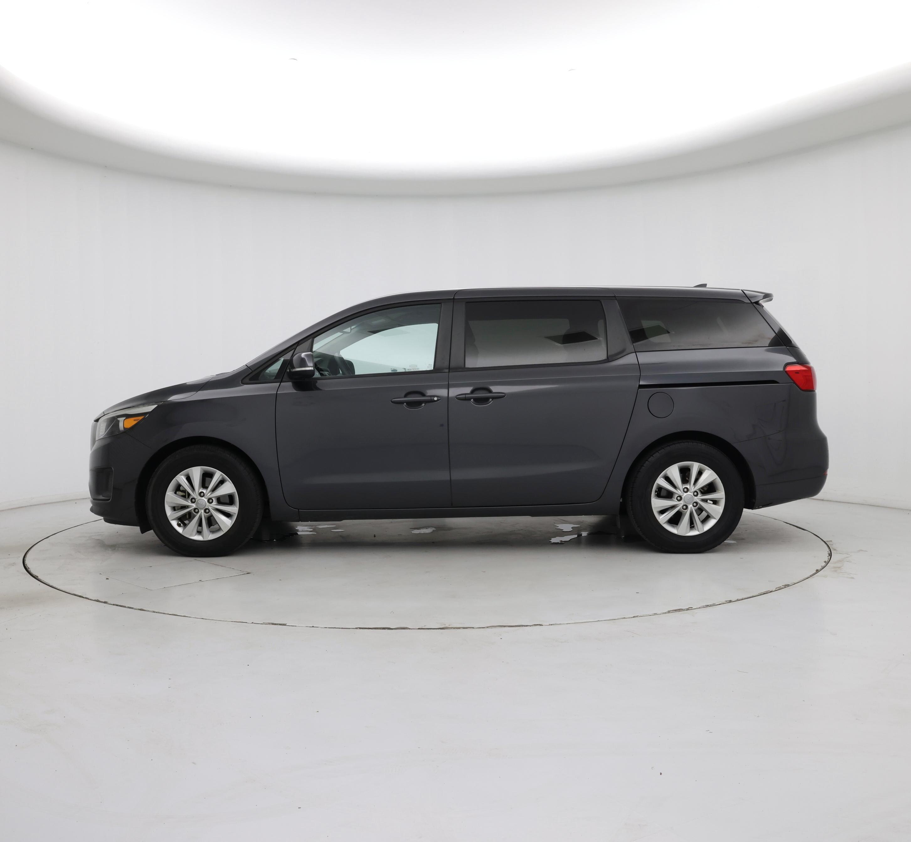 Thumbnail: 2018 Kia Sedona - 3