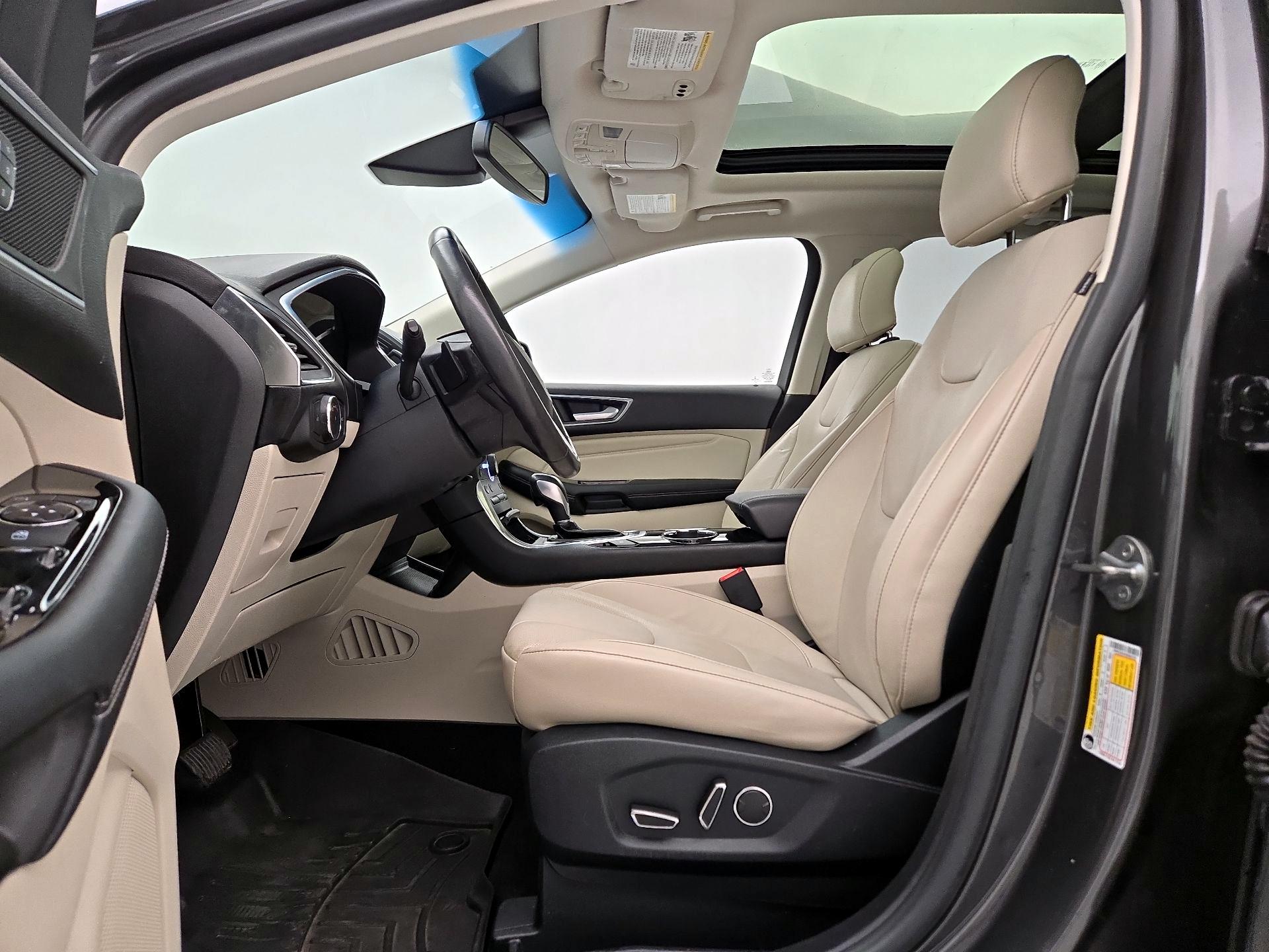 Thumbnail: 2015 Ford Edge - 11