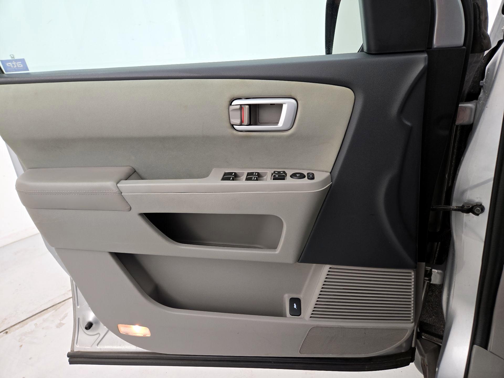 Thumbnail: 2014 Honda Pilot - 12
