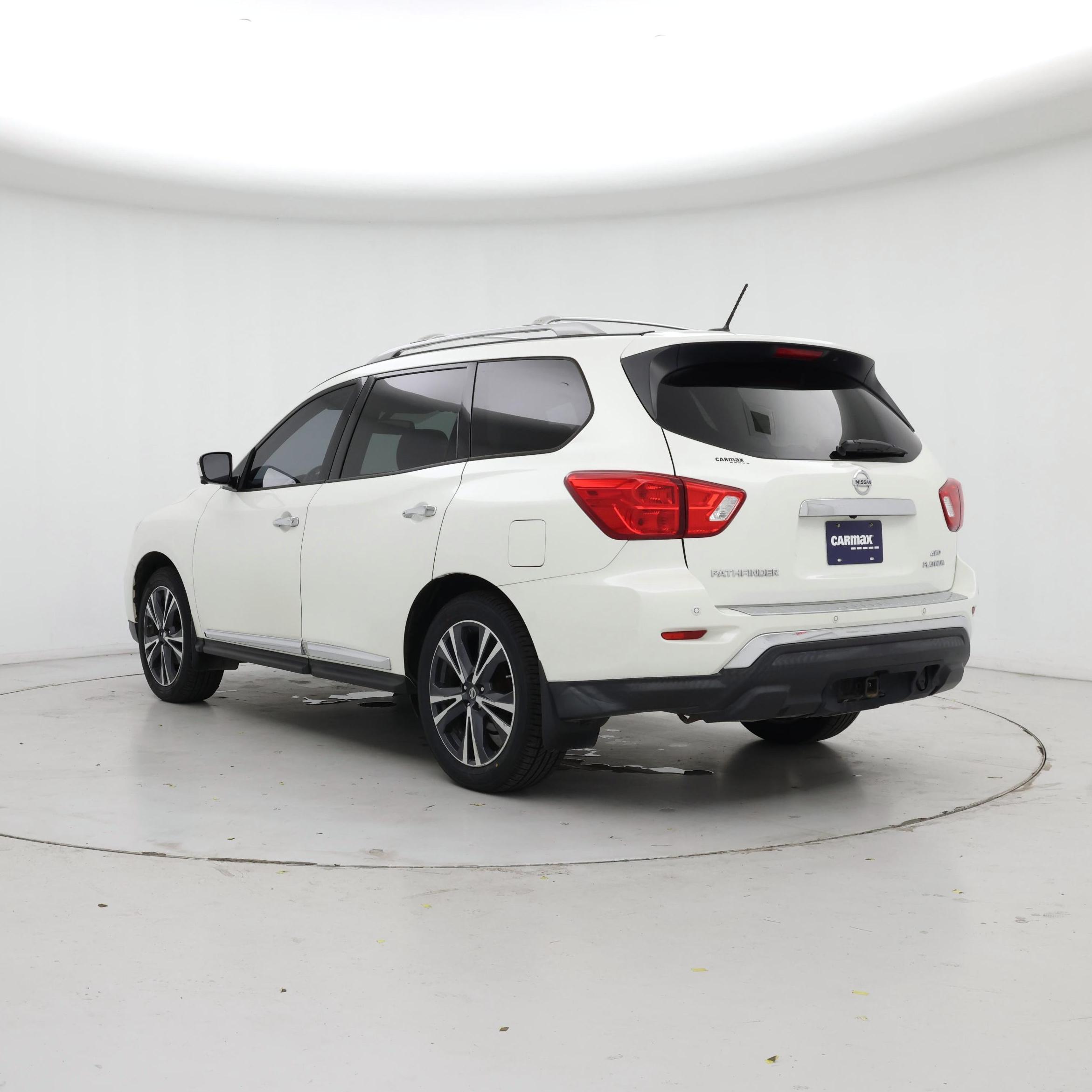 Thumbnail: 2018 Nissan Pathfinder - 2