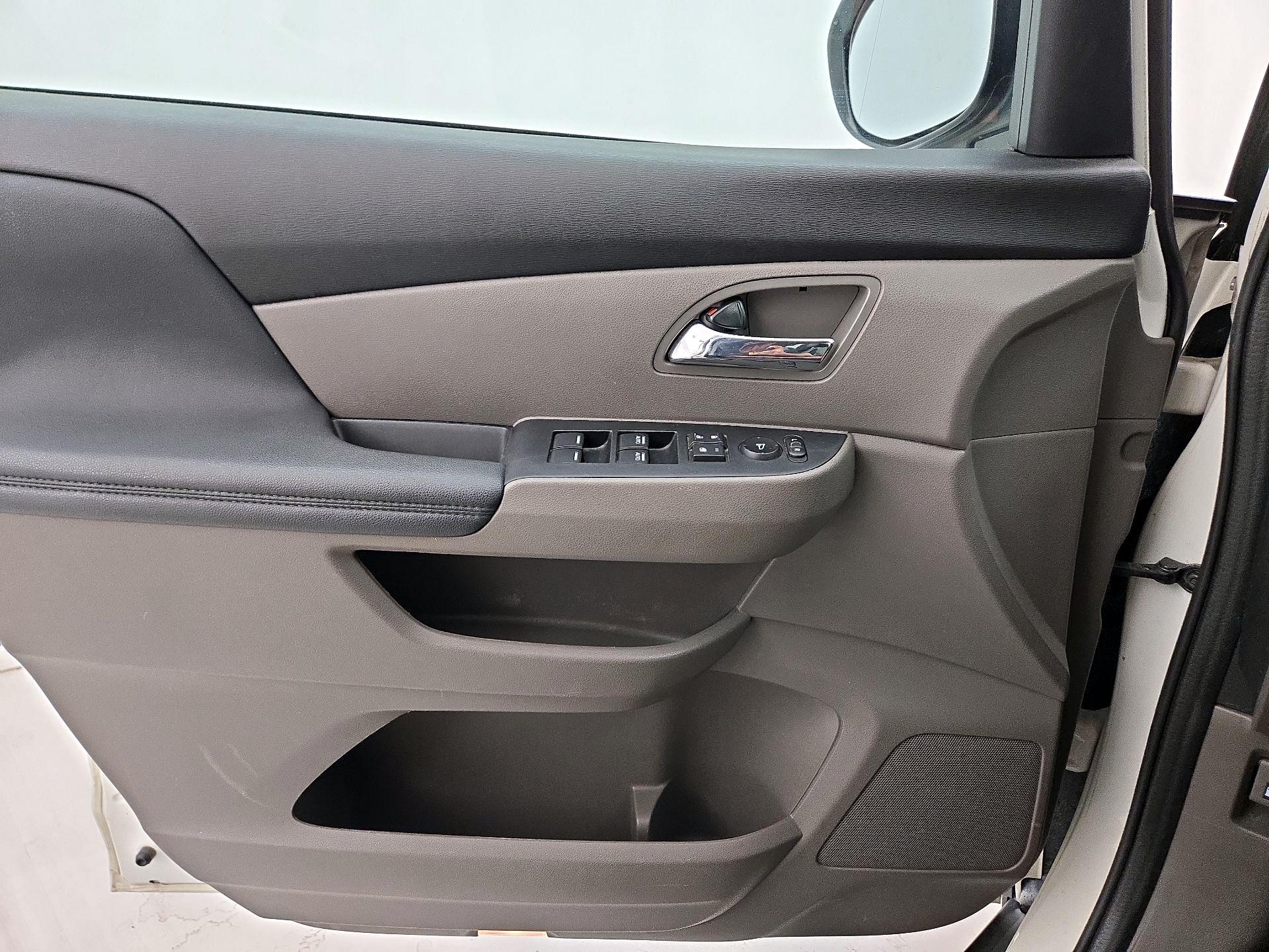 Thumbnail: 2016 Honda Odyssey - 12