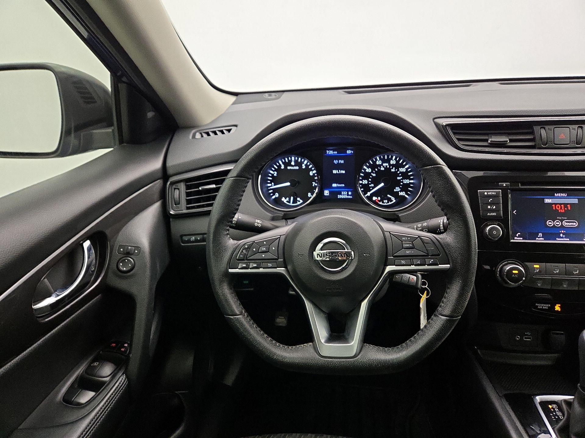 Thumbnail: 2020 Nissan Rogue - 10