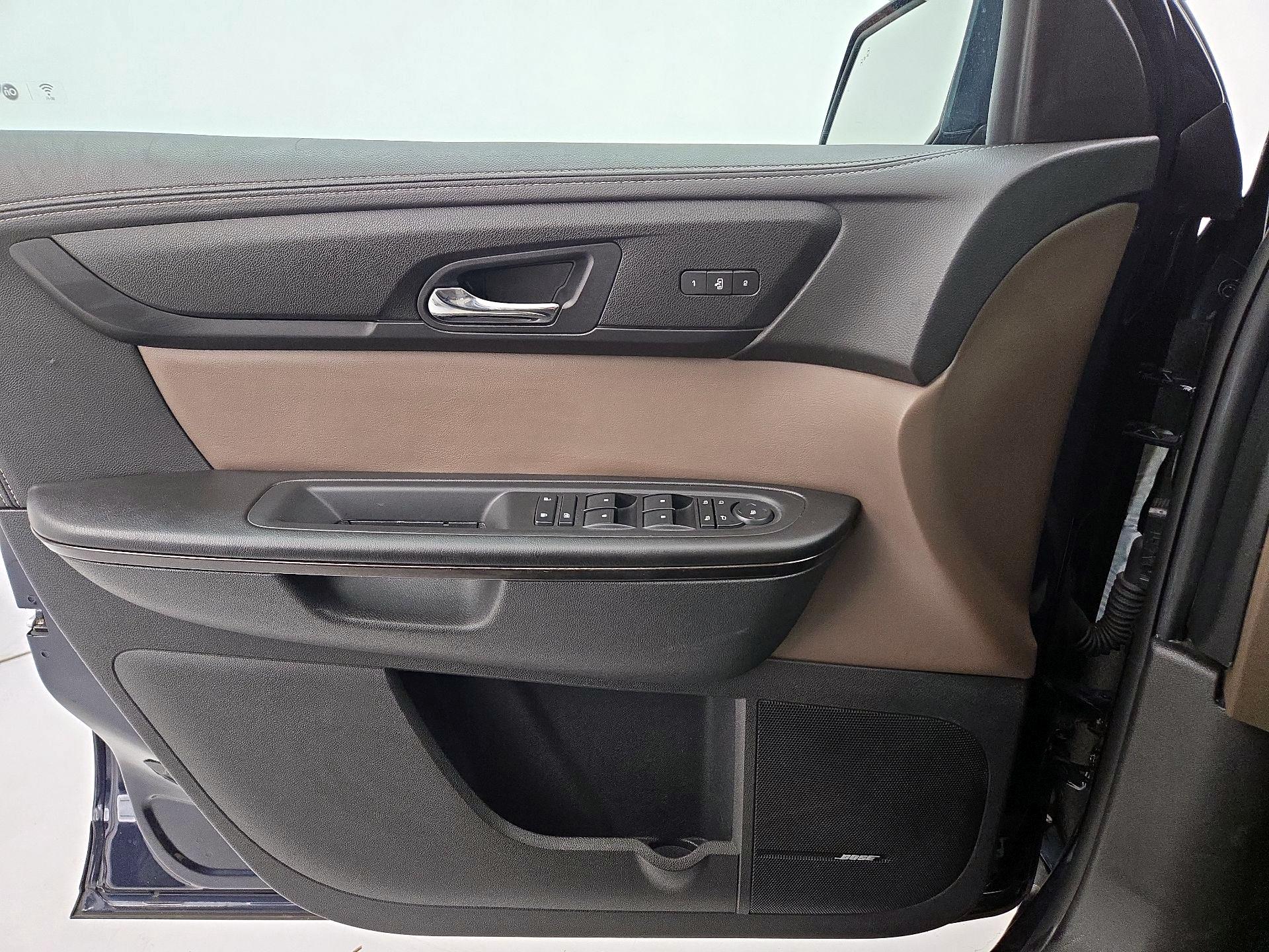 Thumbnail: 2017 GMC Acadia - 12